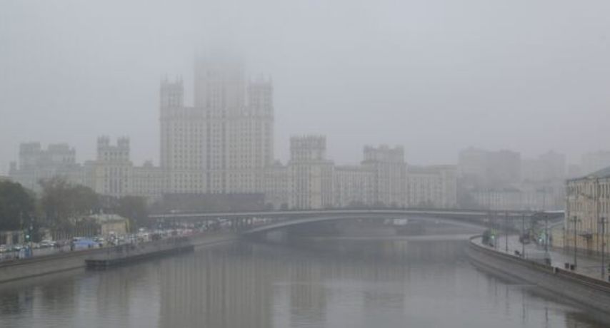 Источник 360.ru: в Москве-реке выловили неопознанный труп в коричневом плаще