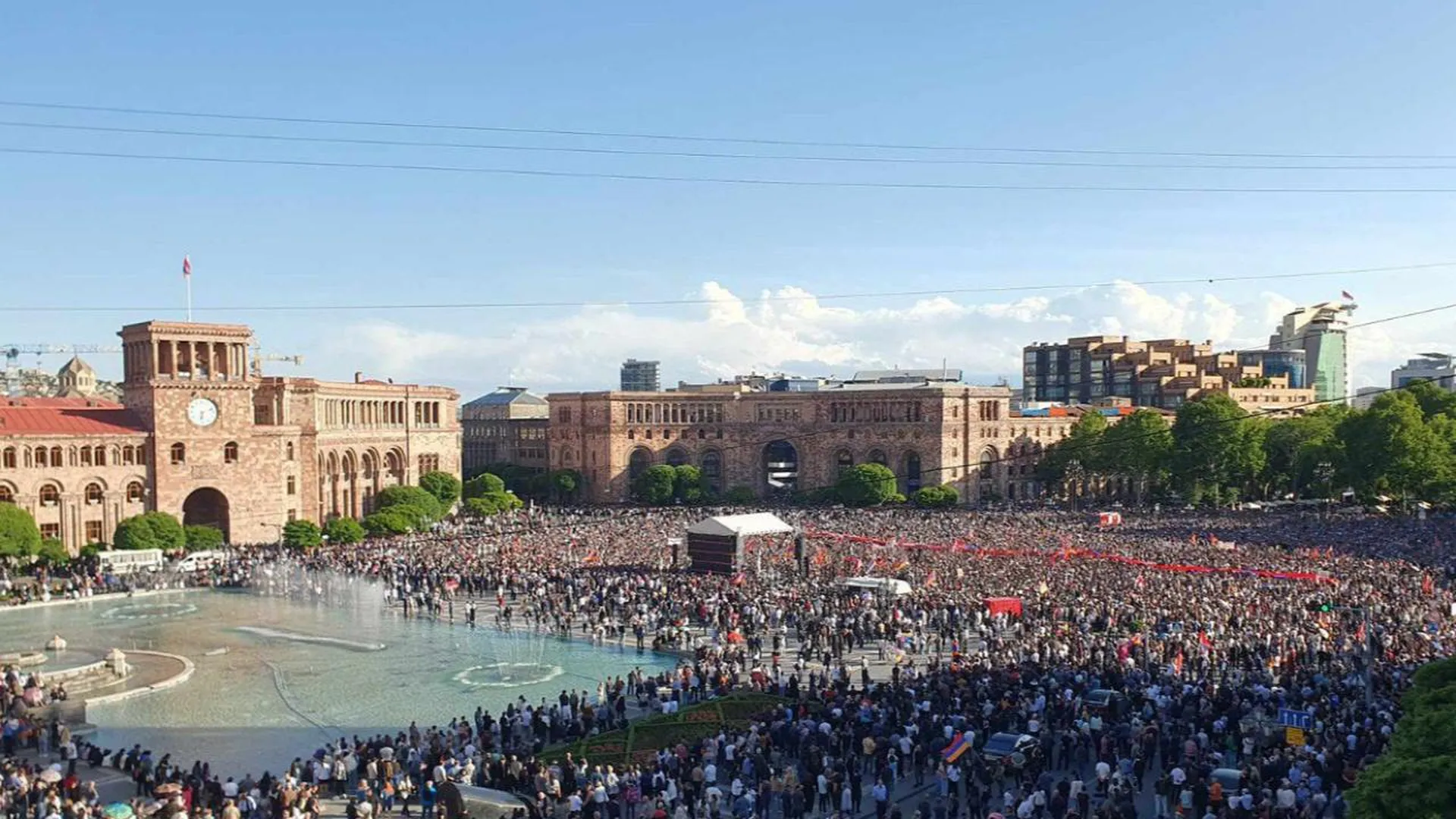В Армении оппозиция заявила о запуске процедуры импичмента Пашиняна