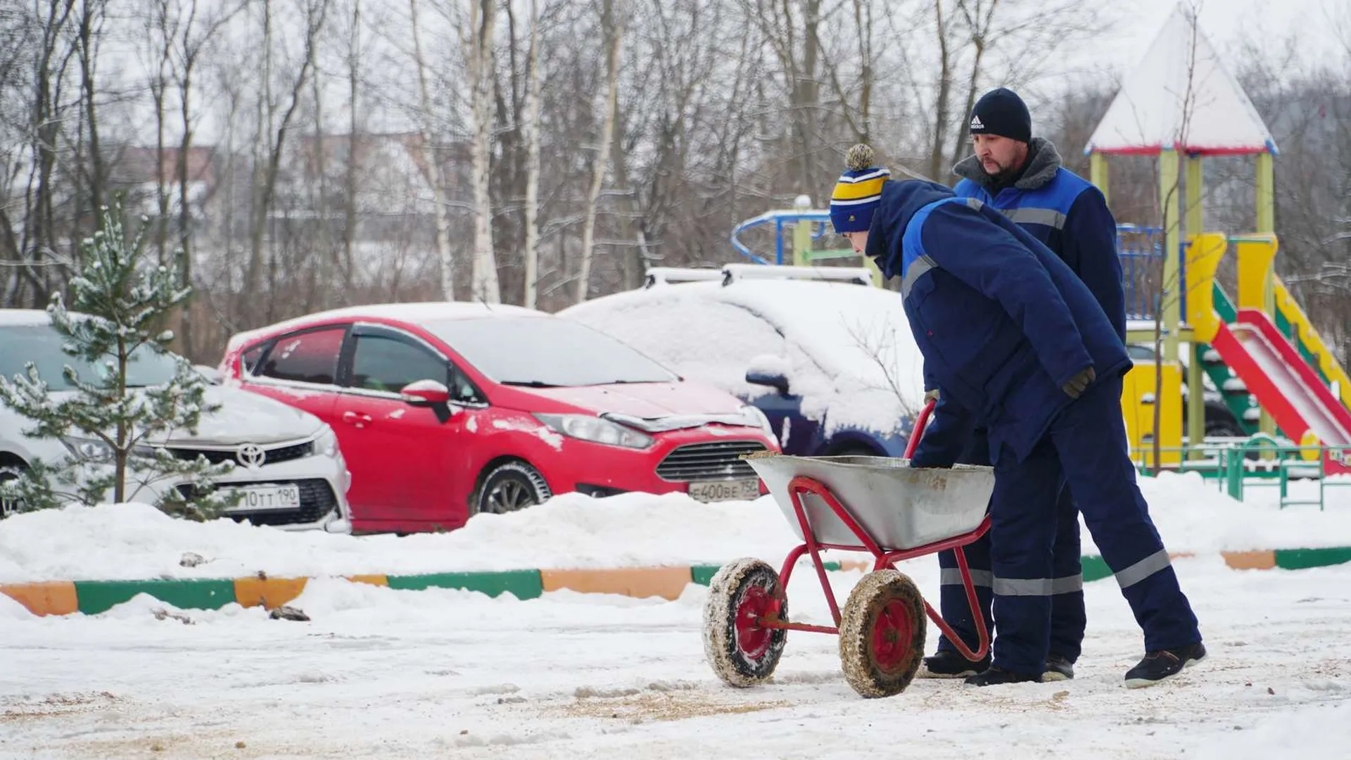 Инспекторы Подмосковья устранили 5,7 тысячи замечаний по уборке снега в декабре