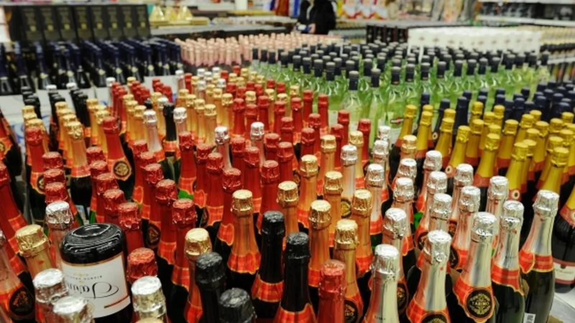 Импортный алкоголь может стать дефицитом в России - СМИ