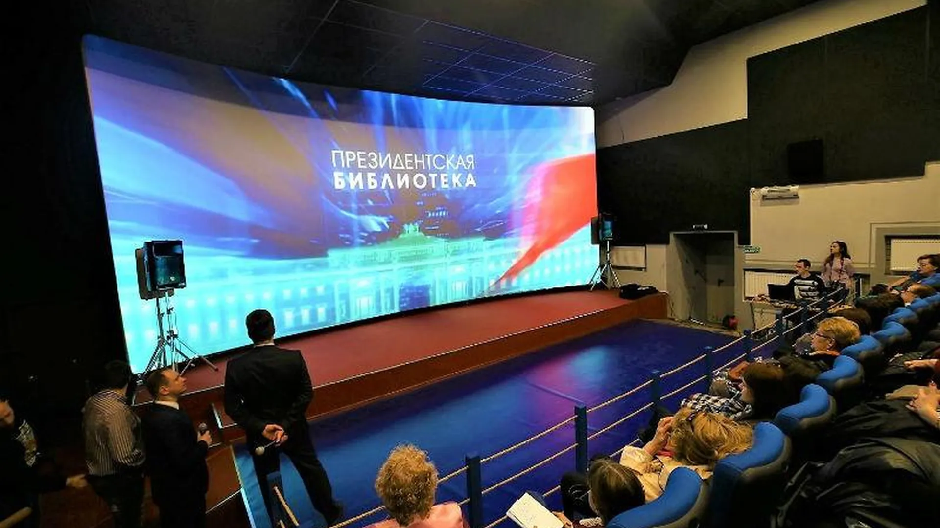 В кинотеатре Озер открылся социально-культурный центр с публичной библиотекой