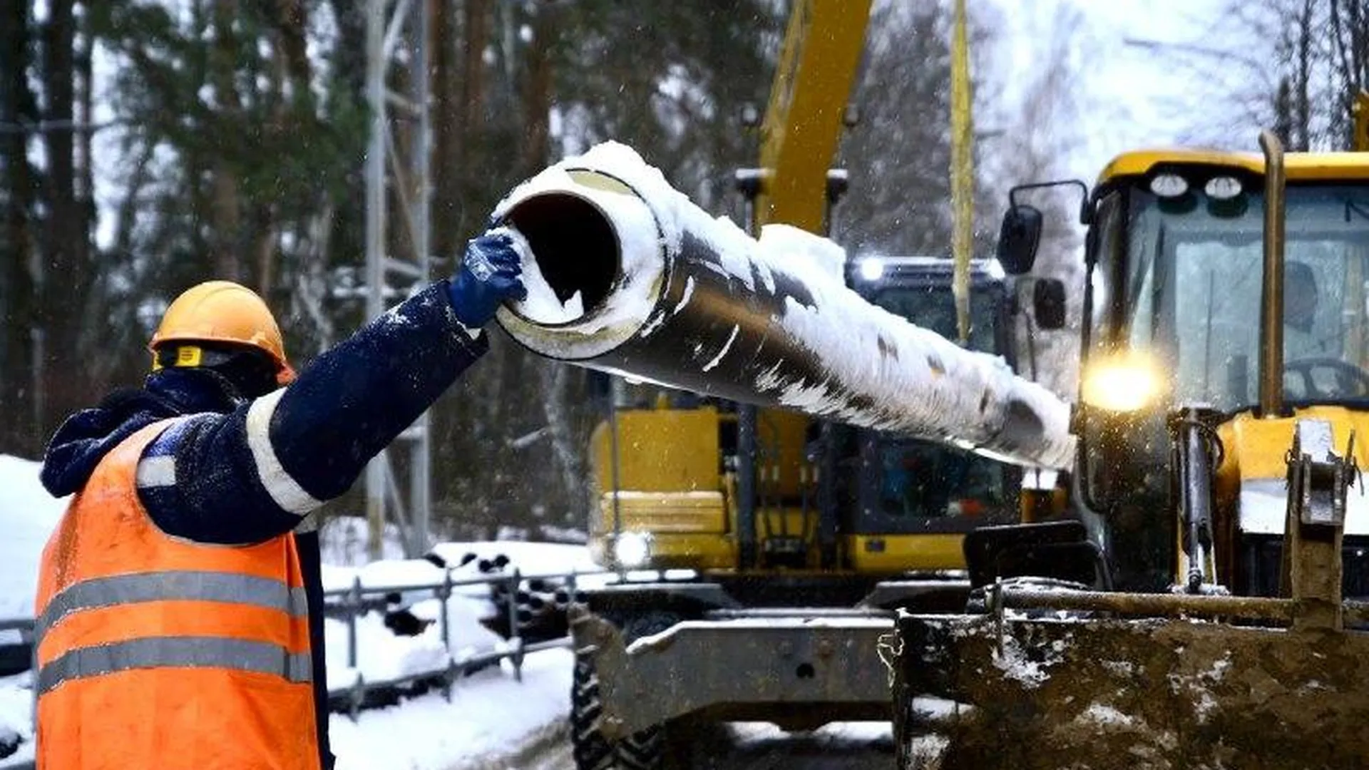 Модернизацию теплосетей в поселке Менделеево завершат к концу года | 360°