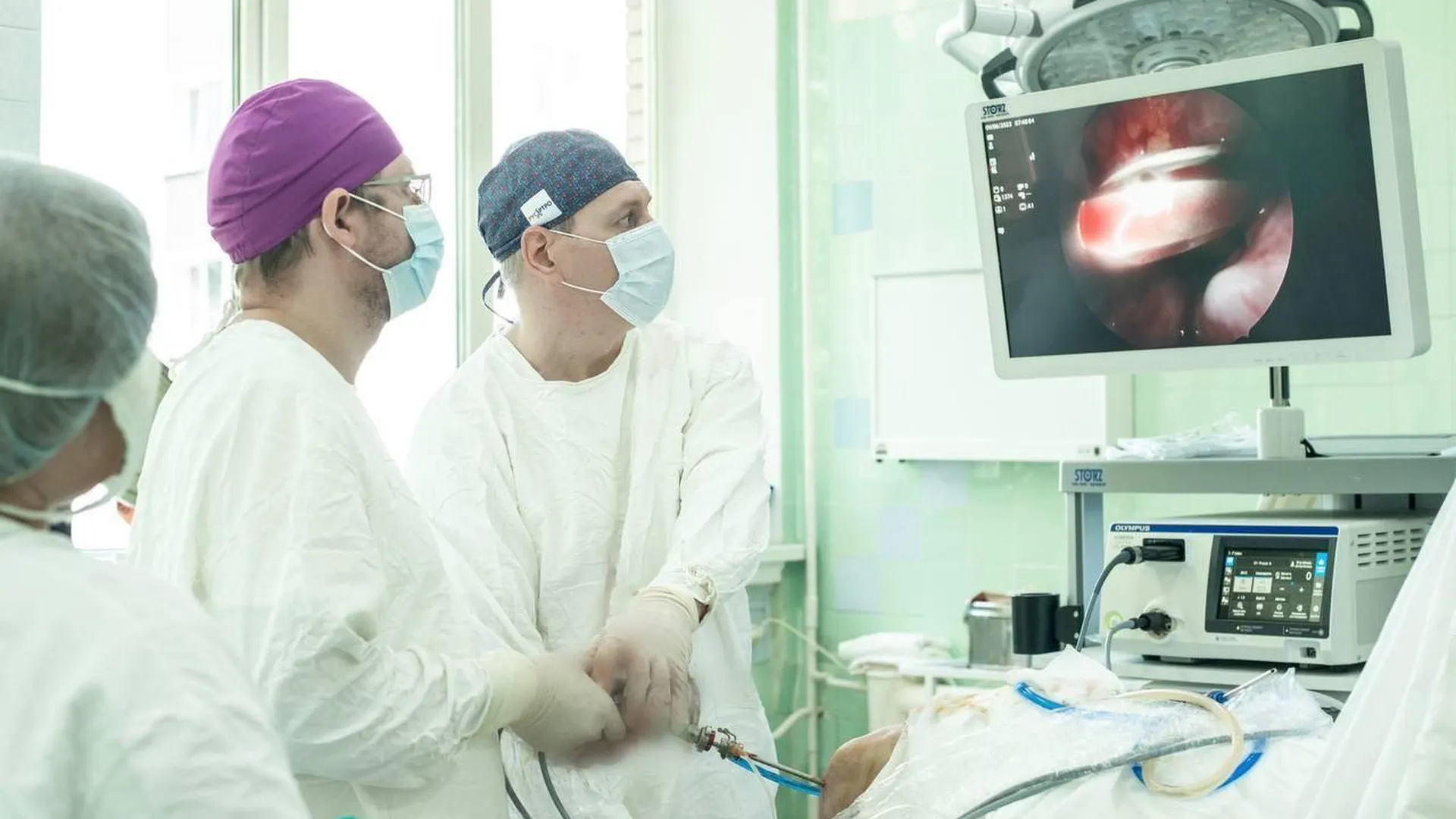Пациента с переломом левой ноги прооперировали в подмосковном Солнечногорске