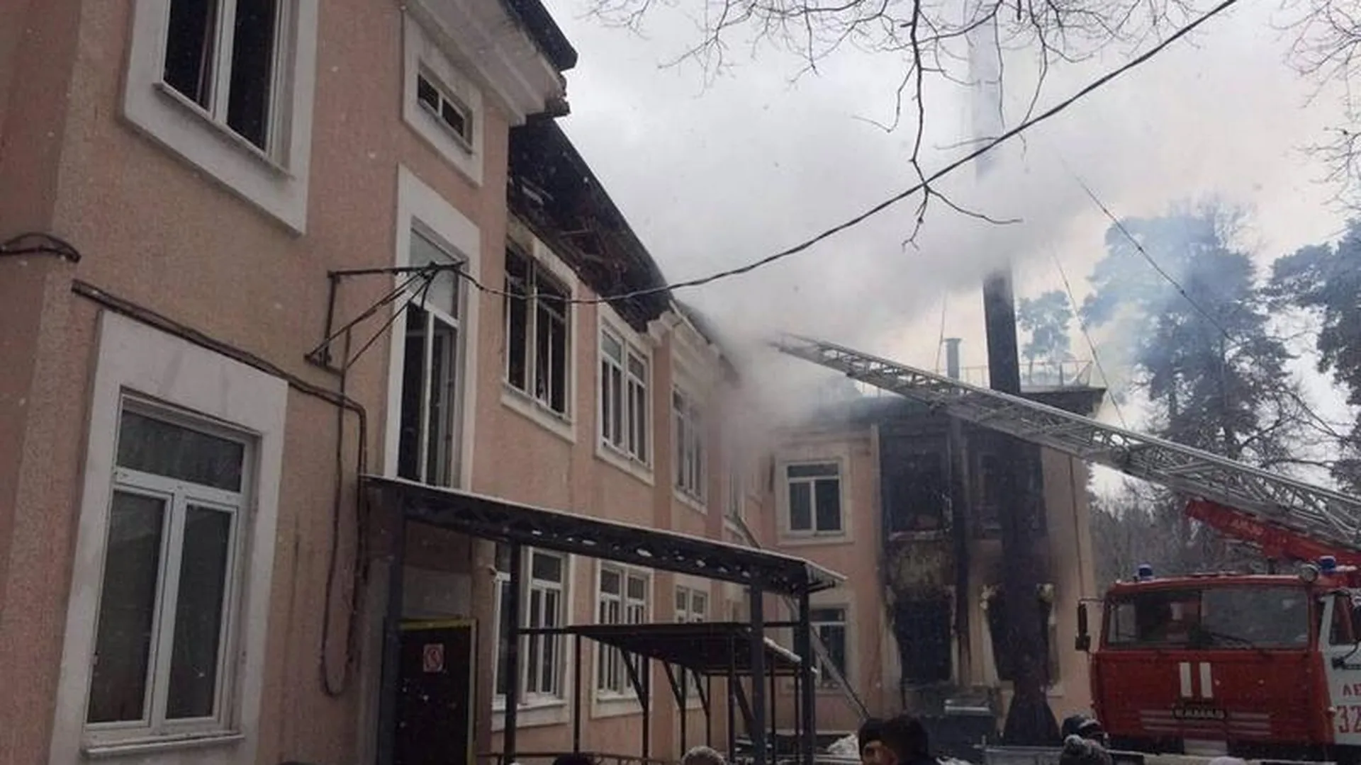Воробьев пообещал помочь ученикам сгоревшего музыкального колледжа в Пушкино