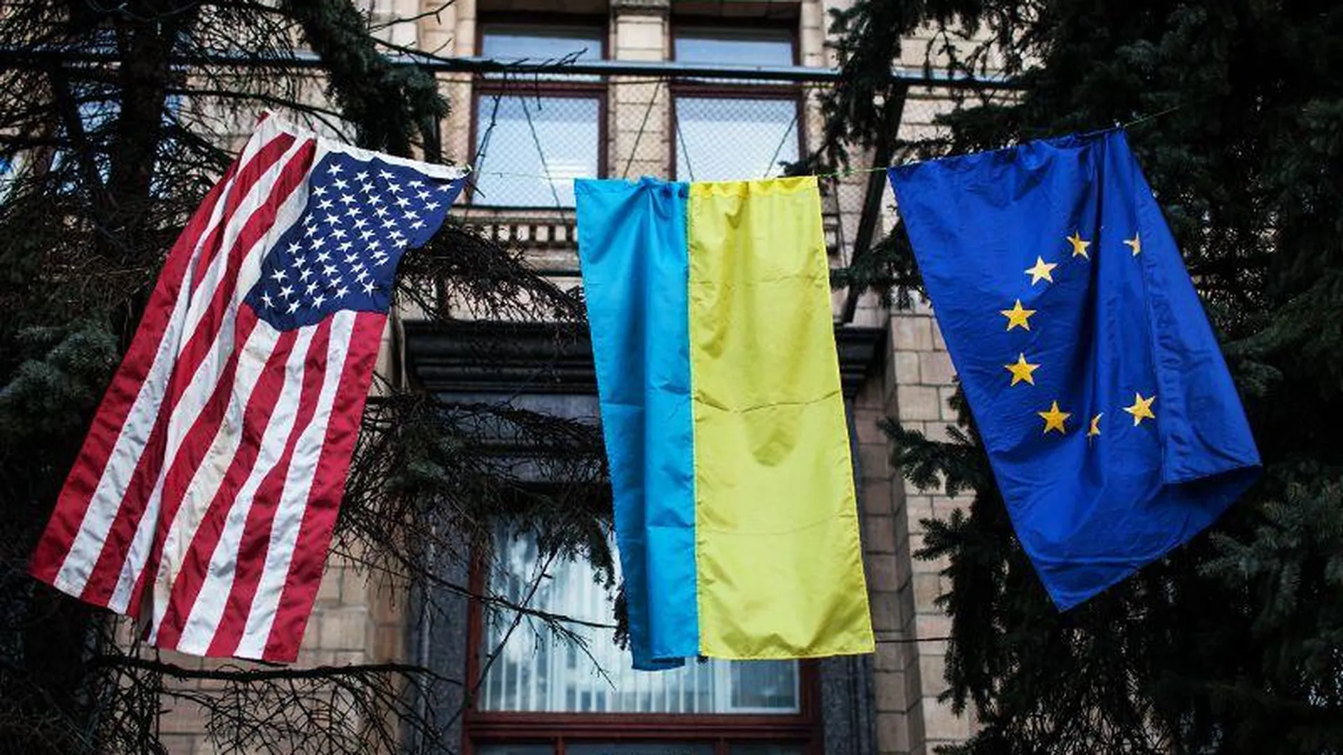 Политолог: Запад готов прекратить поддерживать Украину