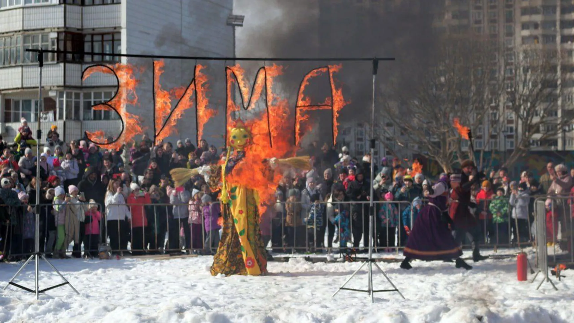 Празднование Масленицы в округе Черноголовка запомнилось огненным шоу, танцами и викторинами