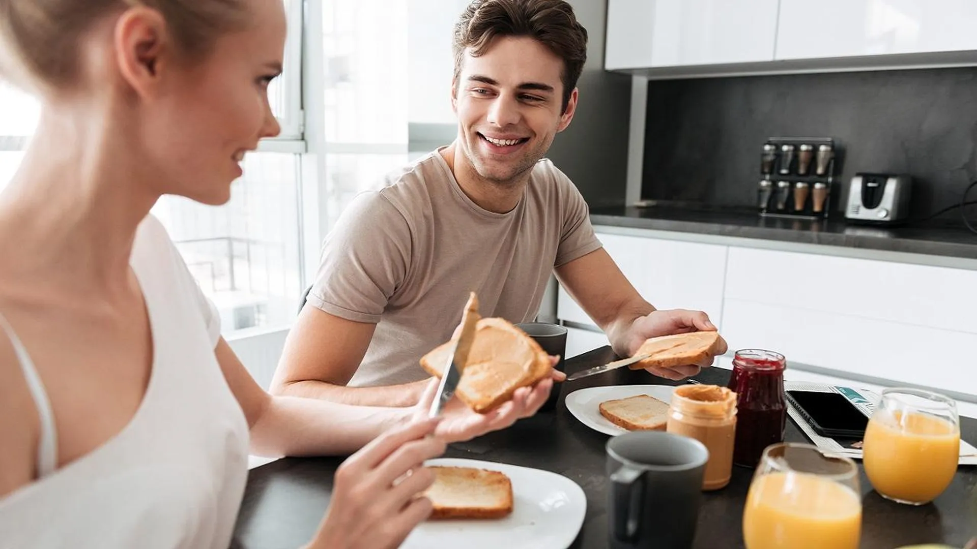 Нутрициолог Кудашева рассказала, какой завтрак поможет взбодриться лучше кофе