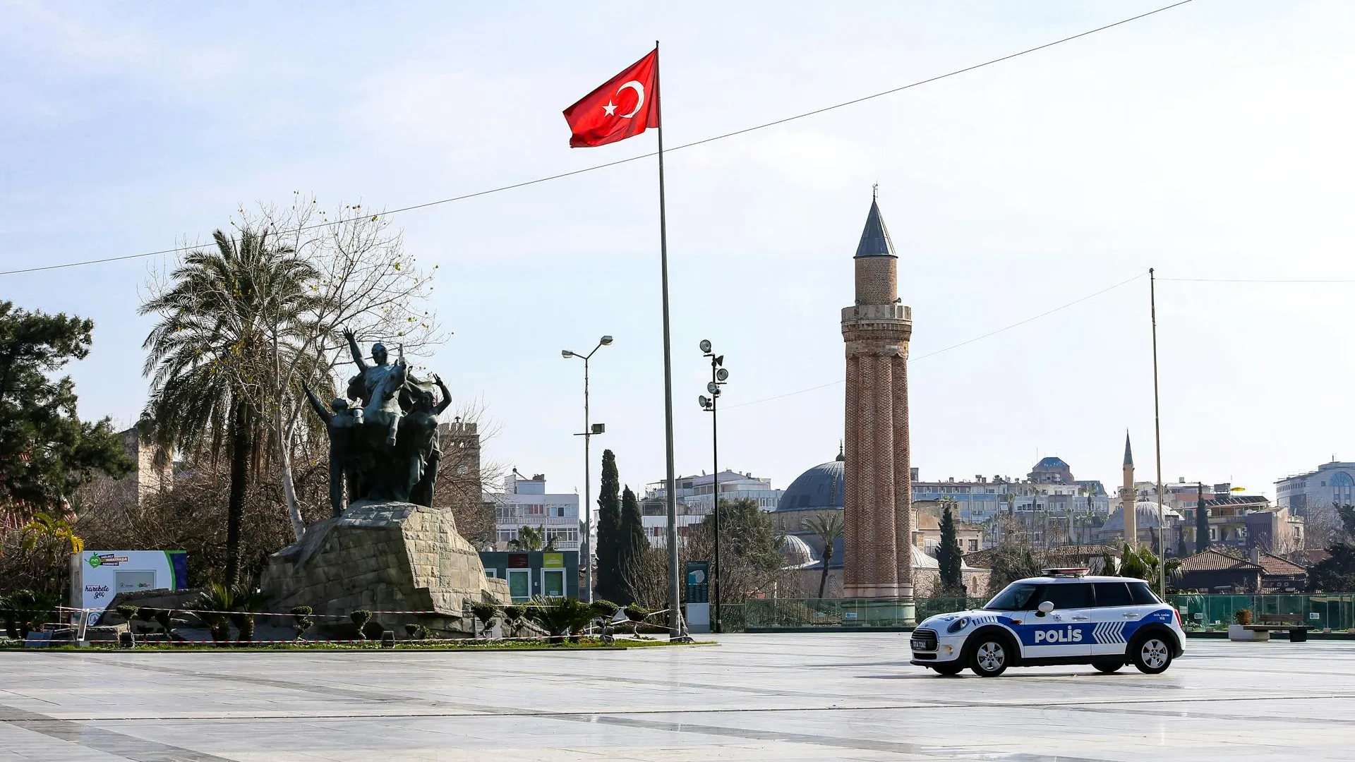 Возможный заговор против правительства начали расследовать в Турции