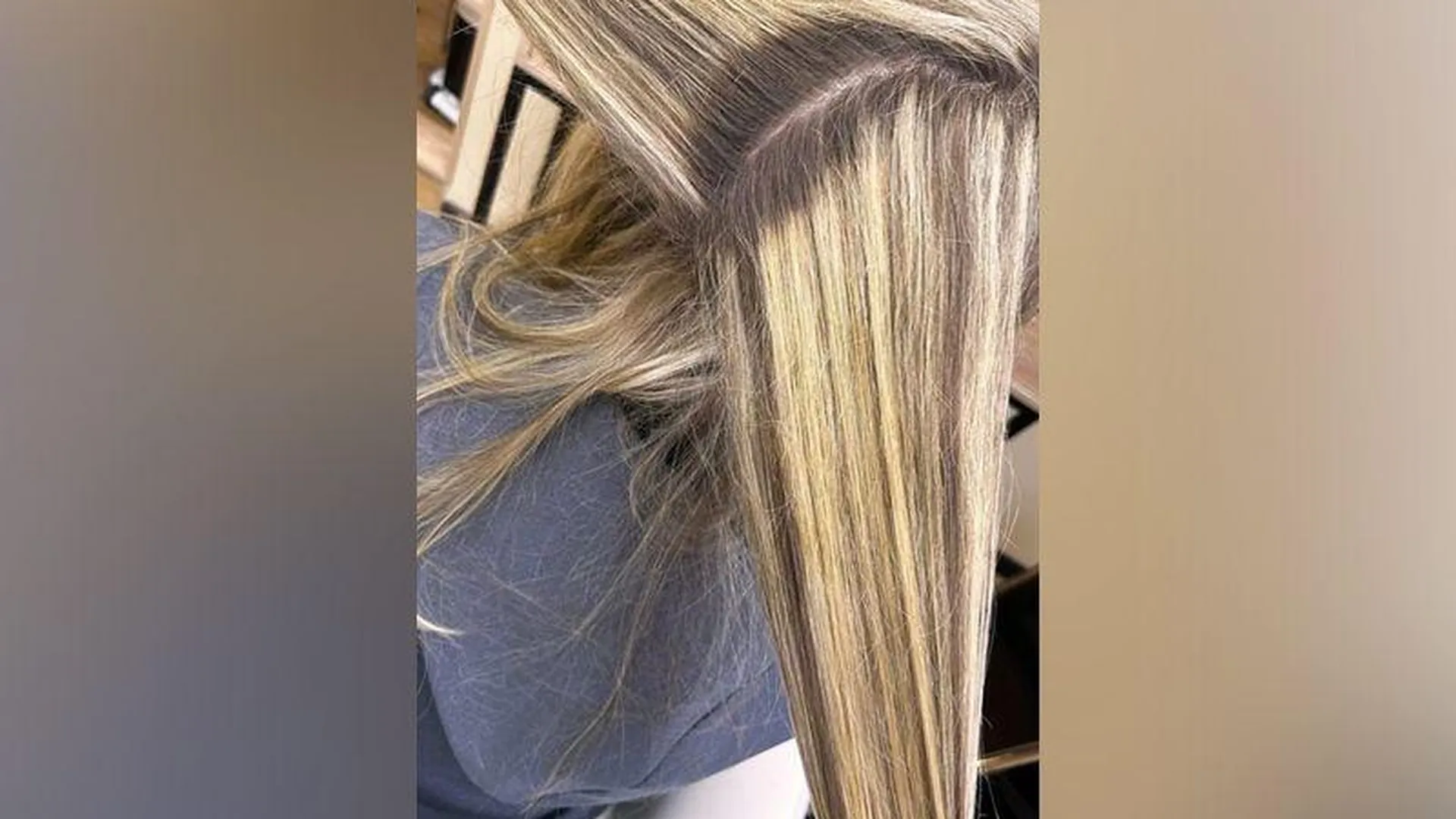 «Получила сожженные пряди»: в Смоленске парикмахер испортила женщине волосы