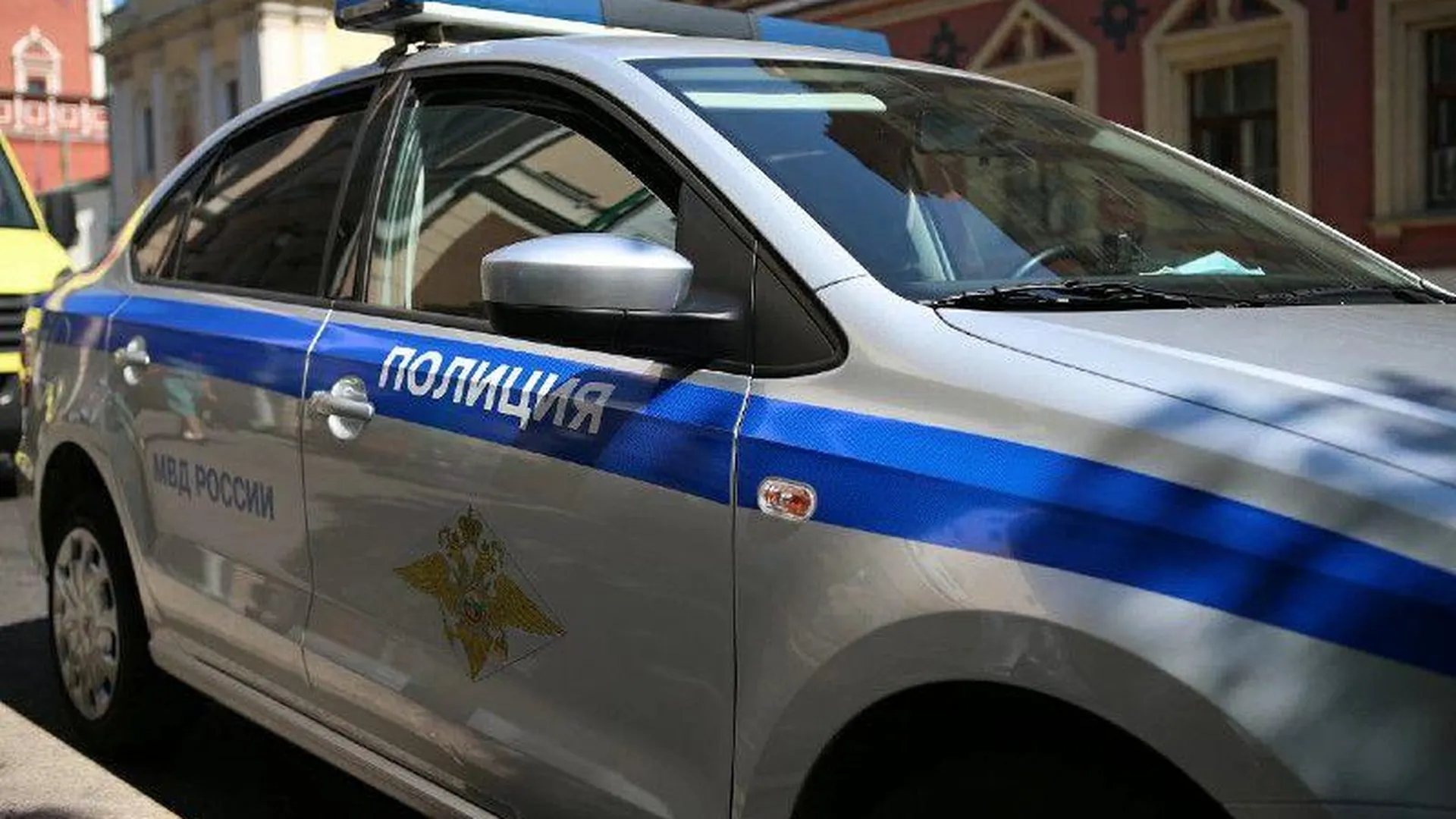 В Лосино-Петровском округе угнали автомобиль на 800 тысяч рублей