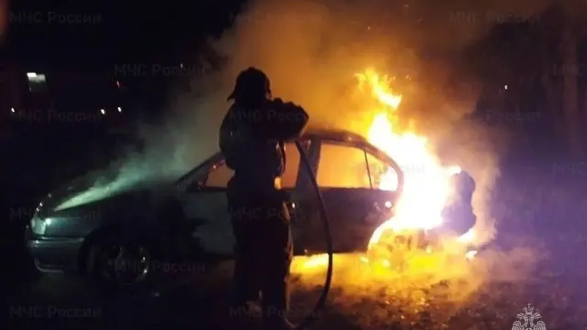 Автовладелец в Москве попал в больницу с ожогами рук