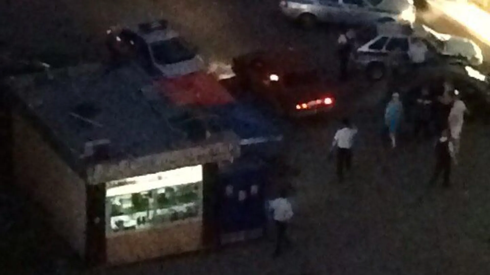 Два человека ранены в драке со стрельбой и поножовщиной у торговой палатки в Видном