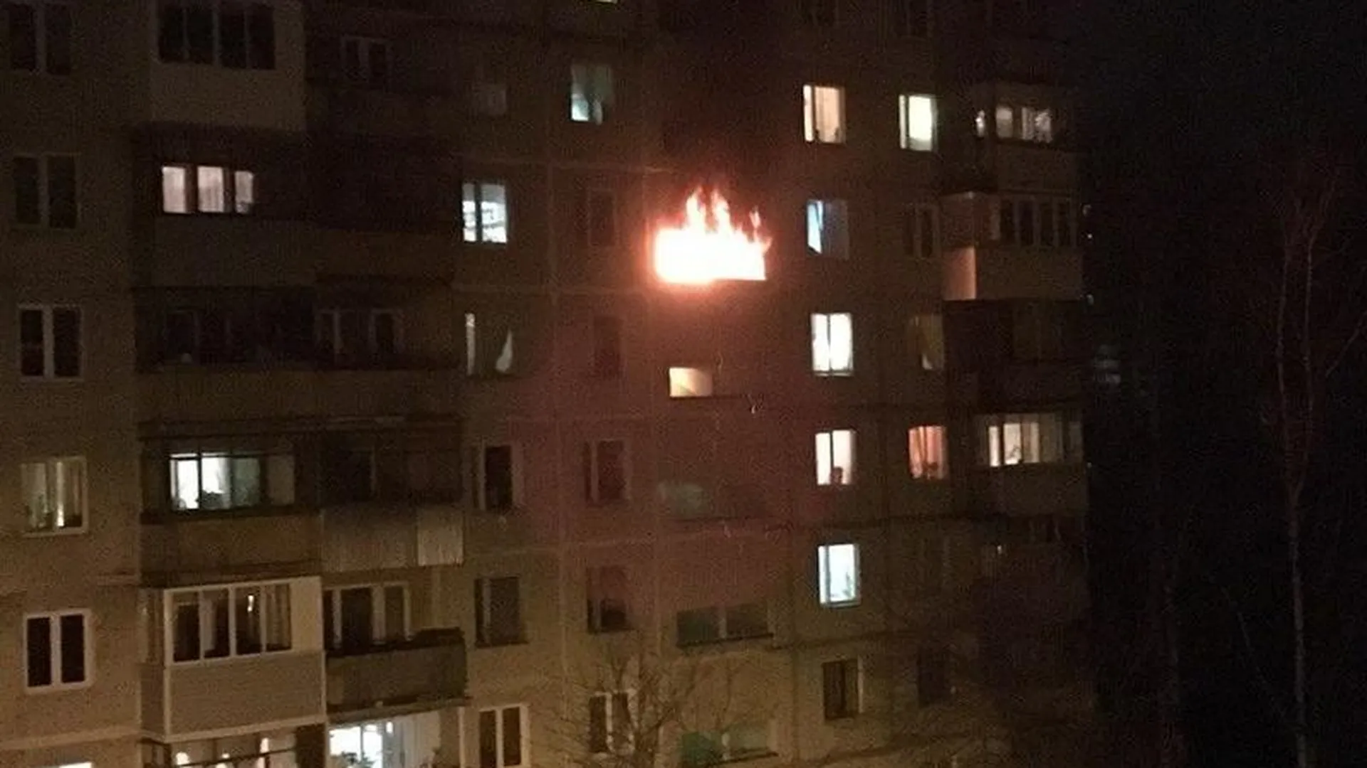УК сделает ремонт в пострадавшем от пожара подъезде в Пушкино