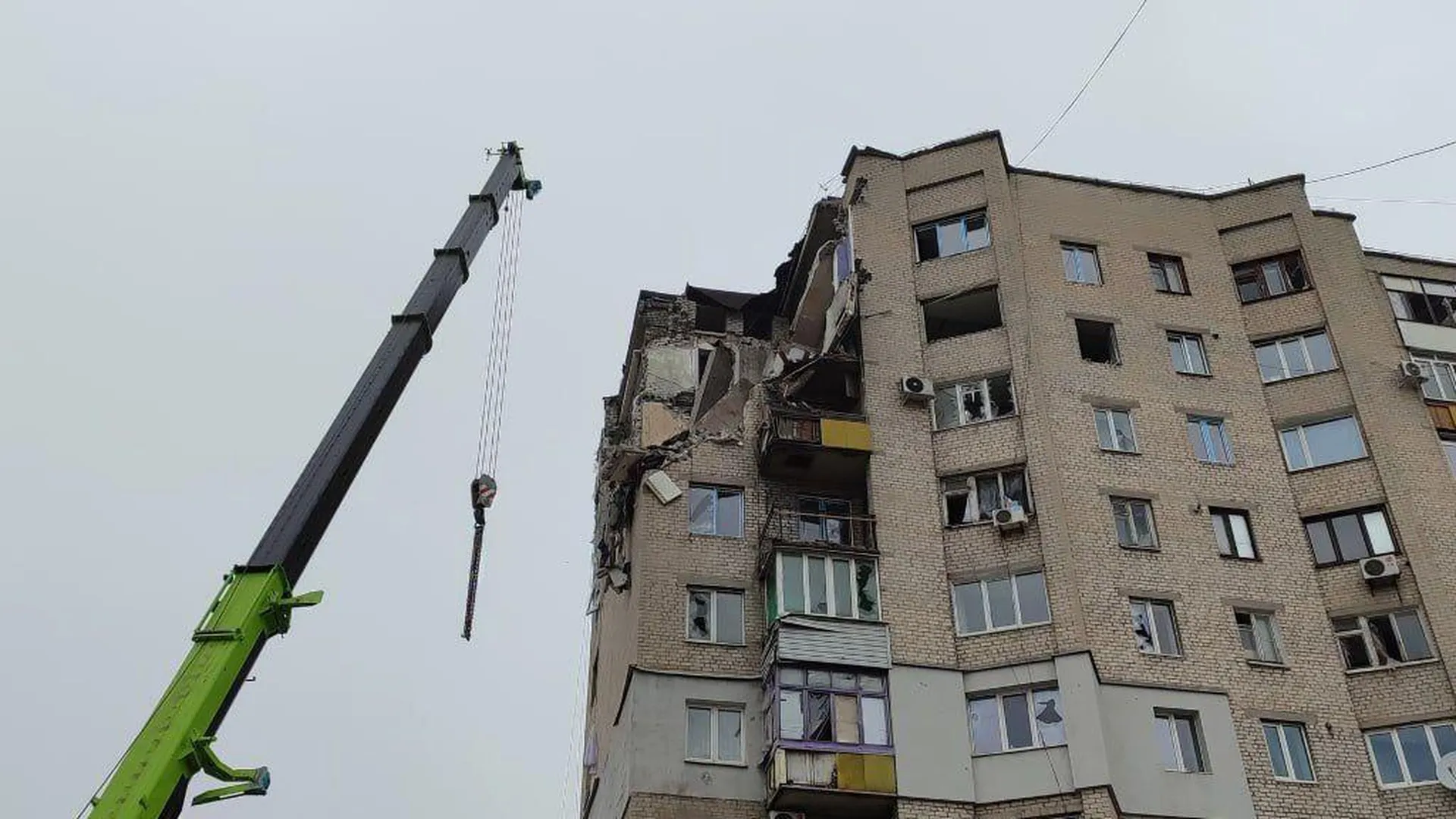 ВСУ нанесли ракетный удар по жилому дому в центре Лисичанска