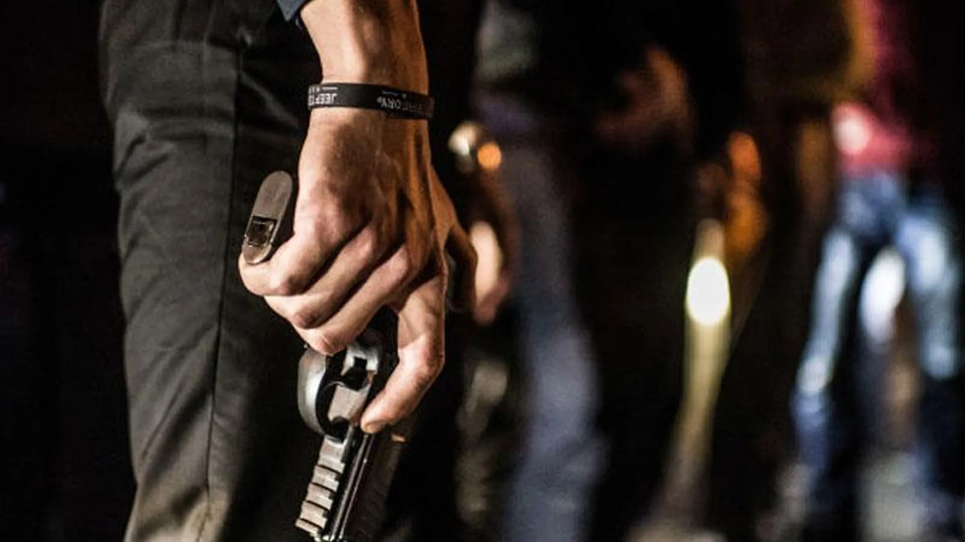 Бандиты ограбили квартиру в Протвино, угрожая хозяйке пистолетом