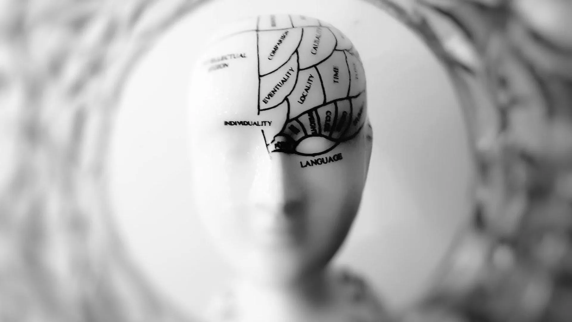 Можно ли дать нейросети самосознание, как у человека — разбор эксперта