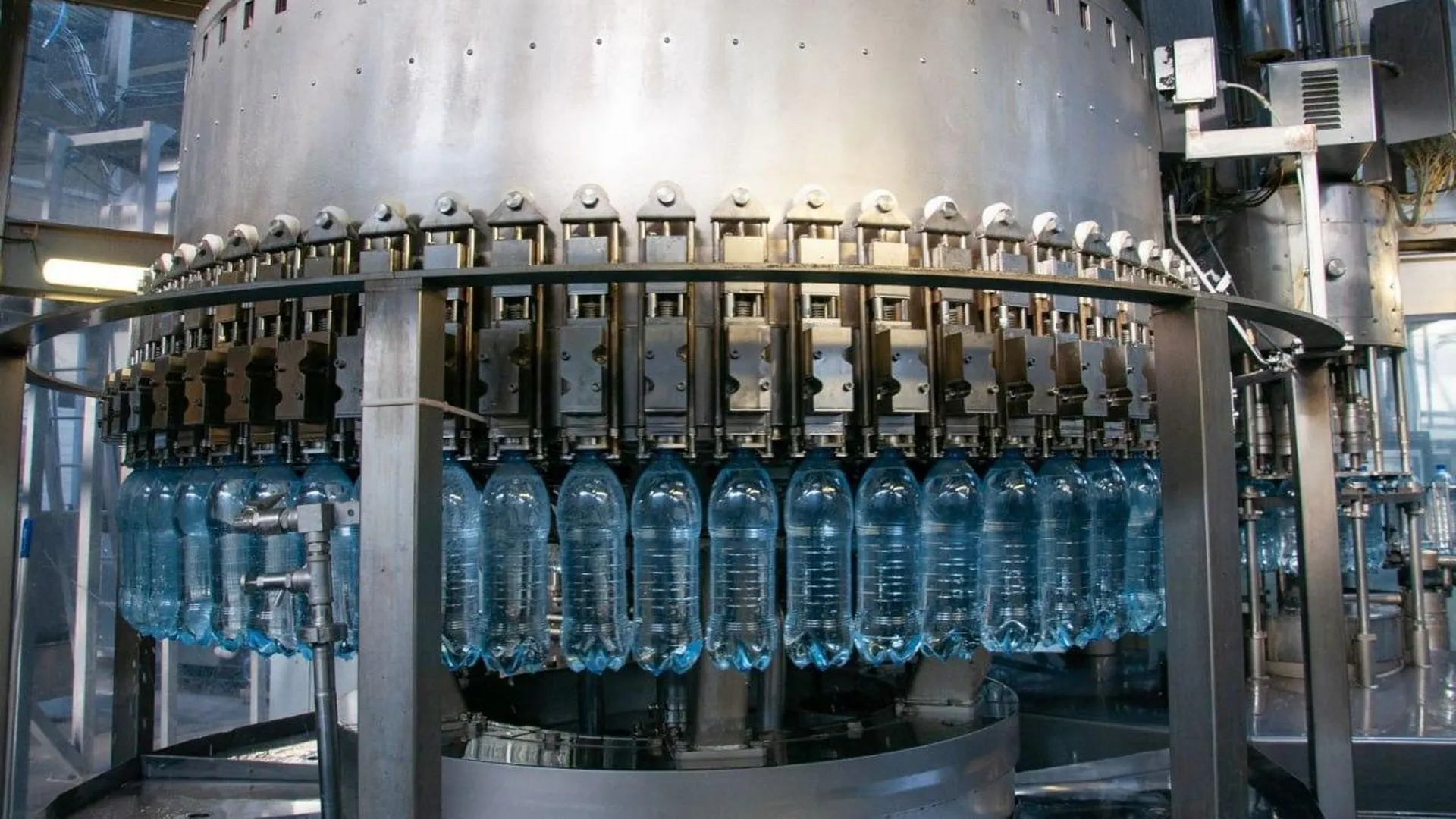 Новое производство напитков запустят в Подмосковье в следующем году