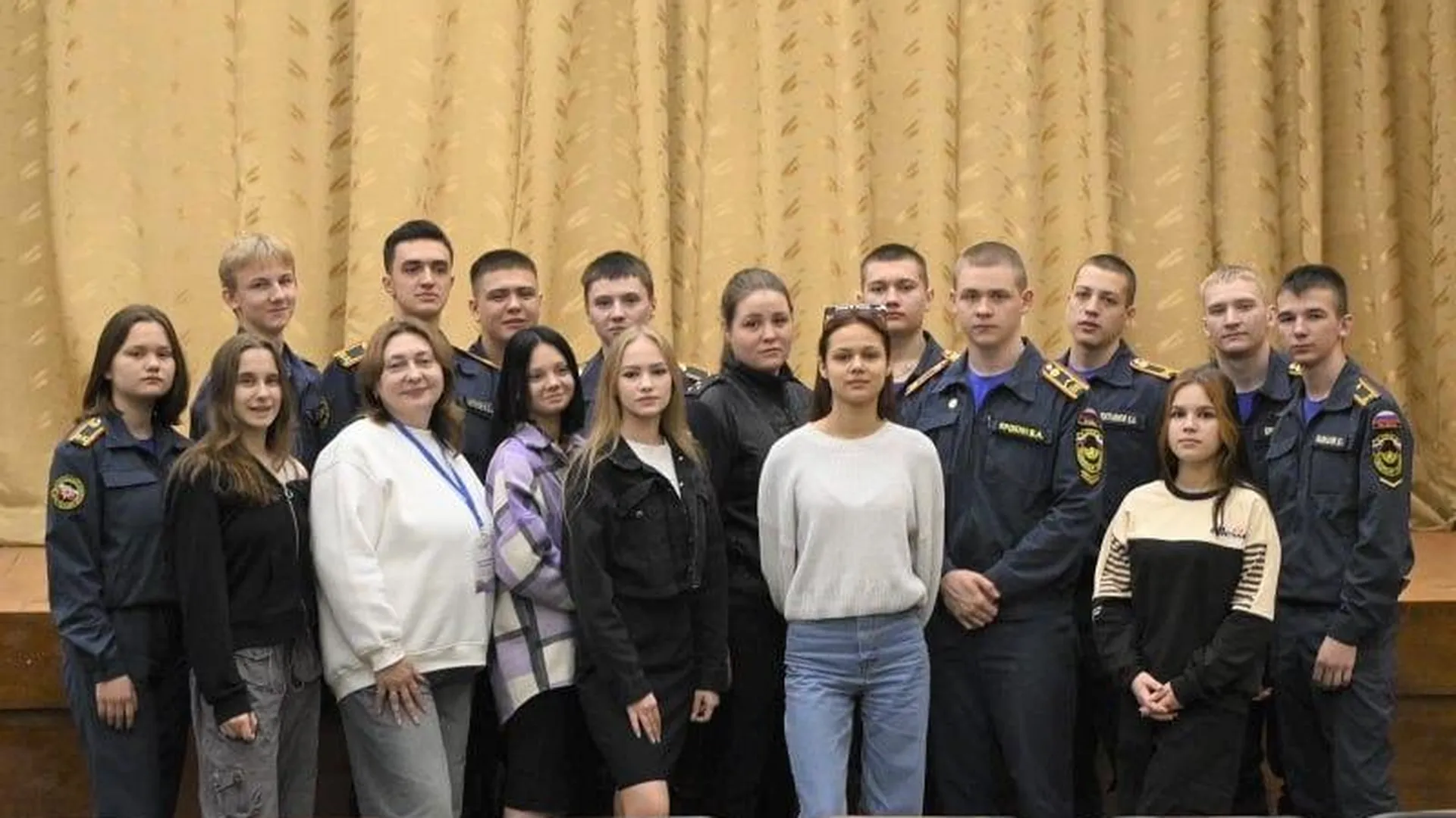 В воскресенском колледже сотрудники УМВД России провели акцию «За здоровый образ жизни!»