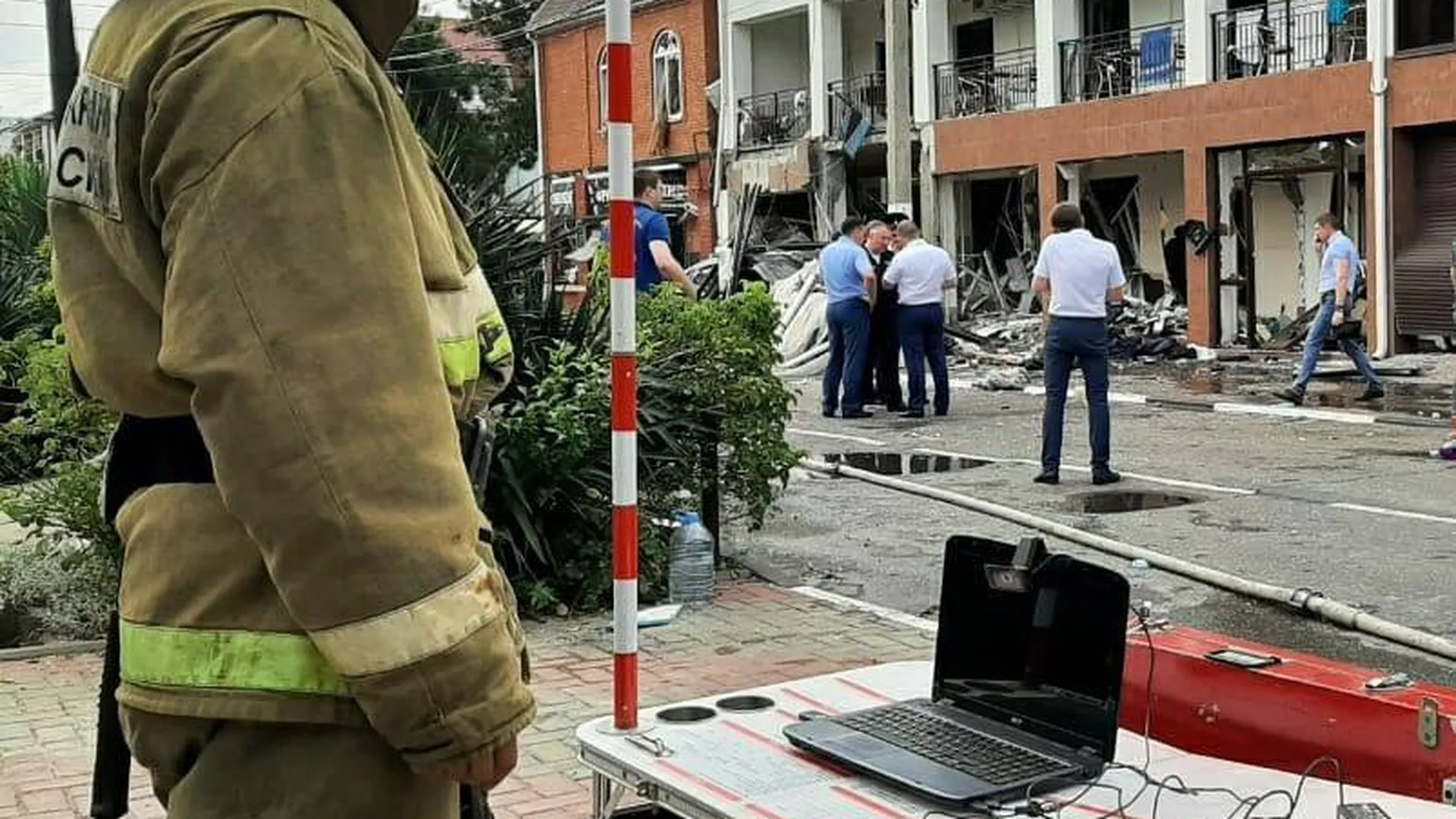 Всех туристов взорвавшейся гостиницы в Геленджике эвакуировали на автобусах