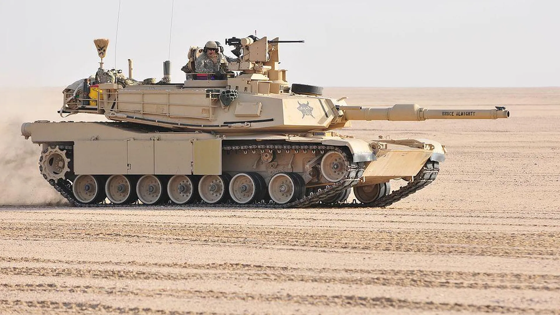 Танк M1A2 SEP V2 Abrams 1-й бронетанковой дивизии США c боевым модулем CROWS II