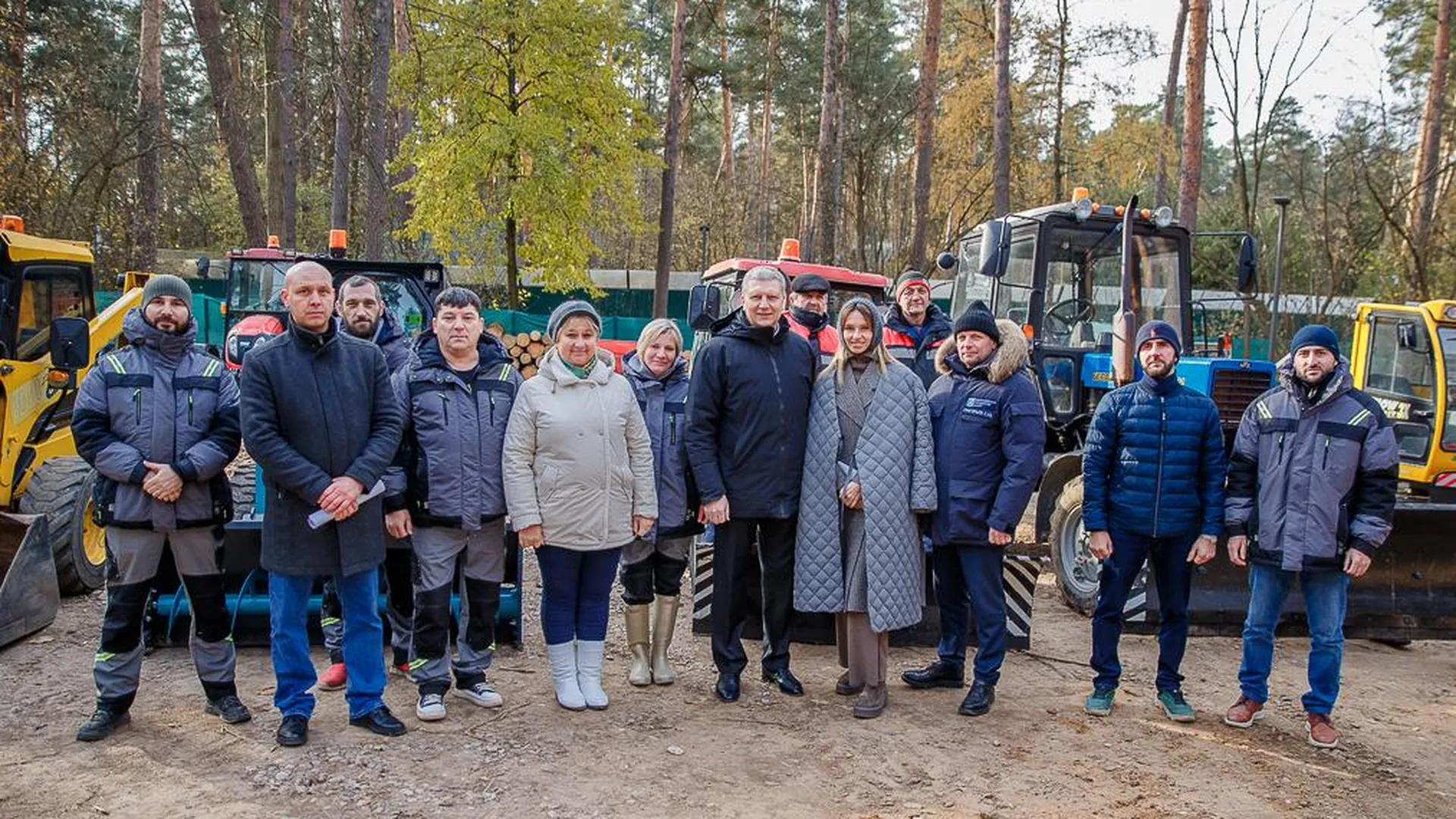 Глава Одинцовского округа проверил готовность уборочной техники к зимнему сезону в парке «Раздолье»