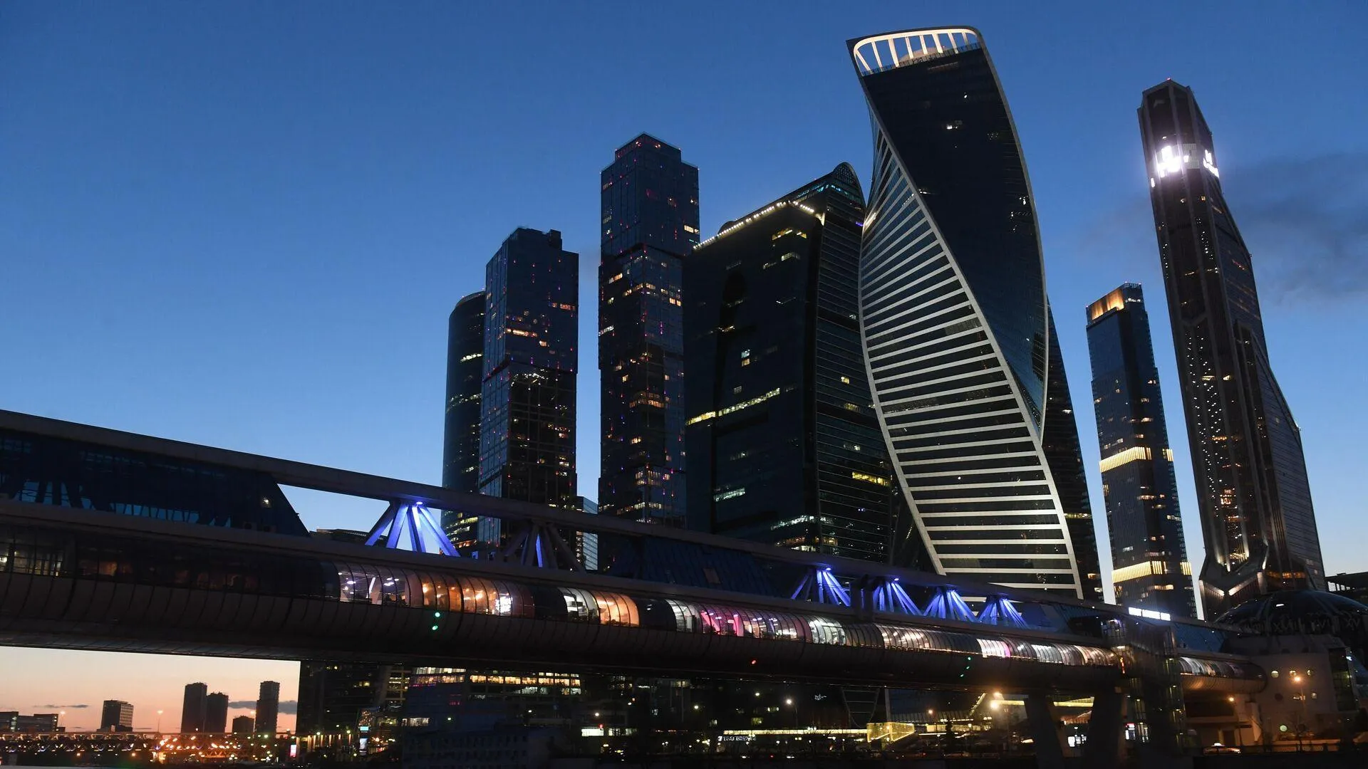 Москов сити что случилось. Москоу Сити 2022. Башня Гранд Тауэр Москва Сити. 400-Метрового небоскреба в «Москва-Сити». Небоскреб Багратион Москва Сити.