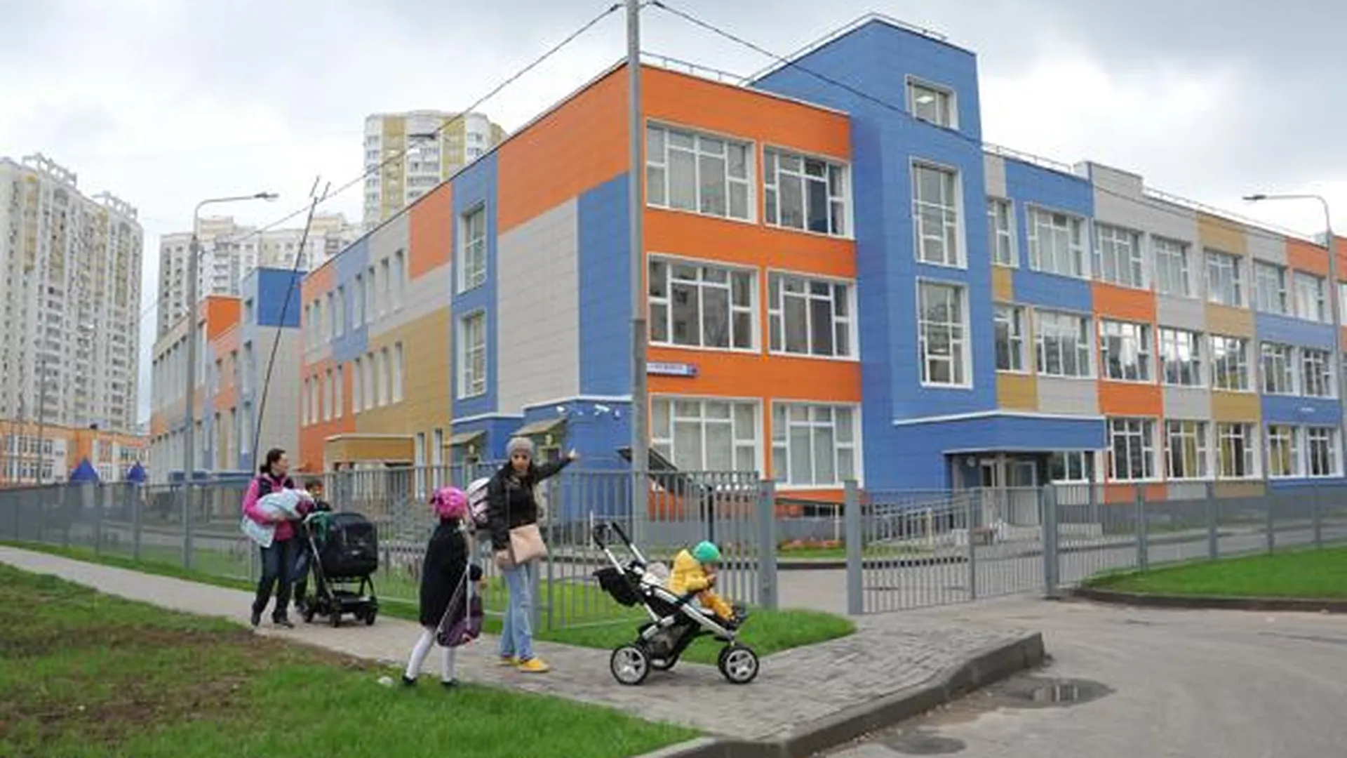 Три школы-новостройки в Химках откроются только в ноябре