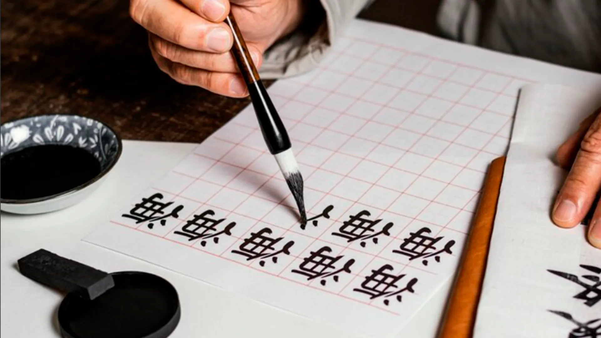 «Сложный для изучения»: выяснилось, станет ли китайским язык вторым государственным в России