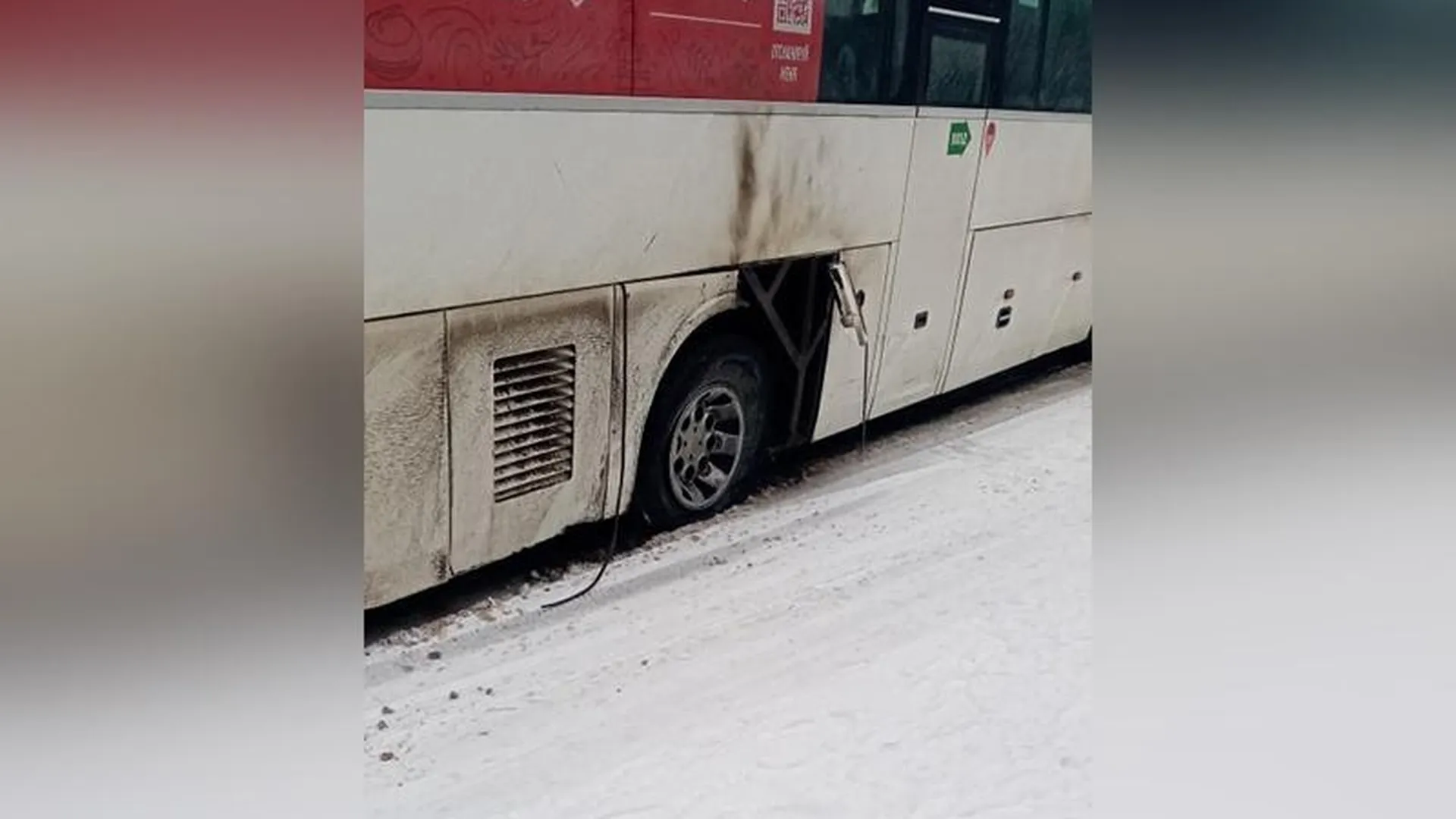 Колесо у автобуса с пассажирами взорвалось под Сергиевым Посадом