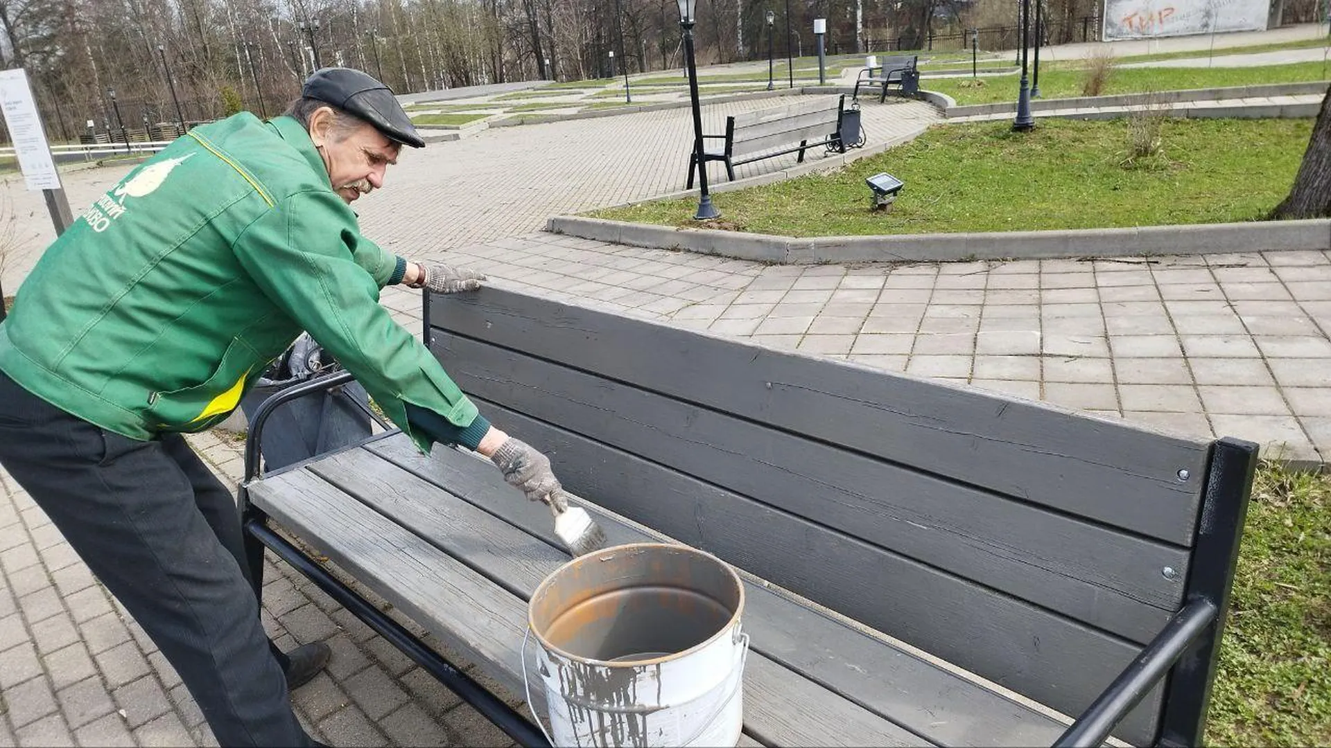Более 12 тысяч дефектов устранили в парках Подмосковья весной