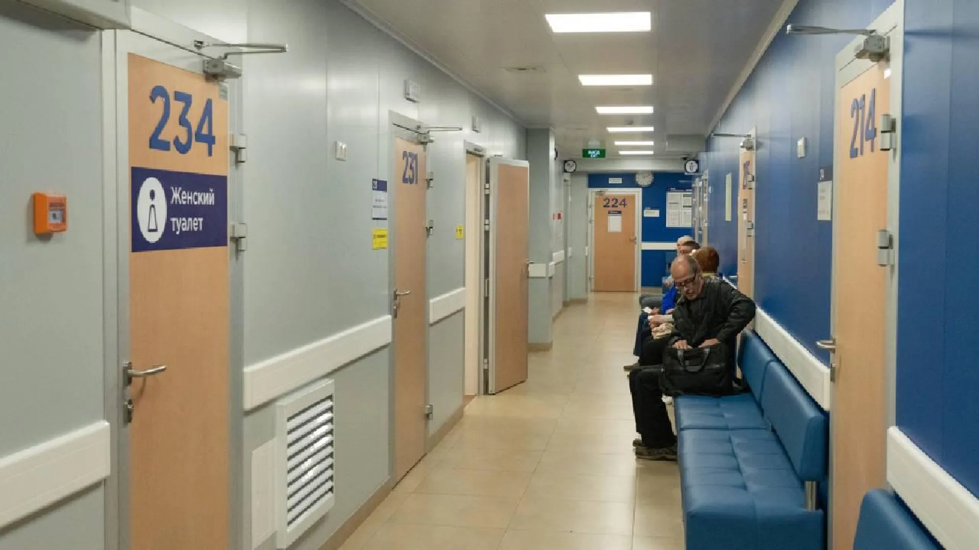 NewsTracker: ставропольцы вынуждены заниматься самолечением из-за дефицита медиков в больницах