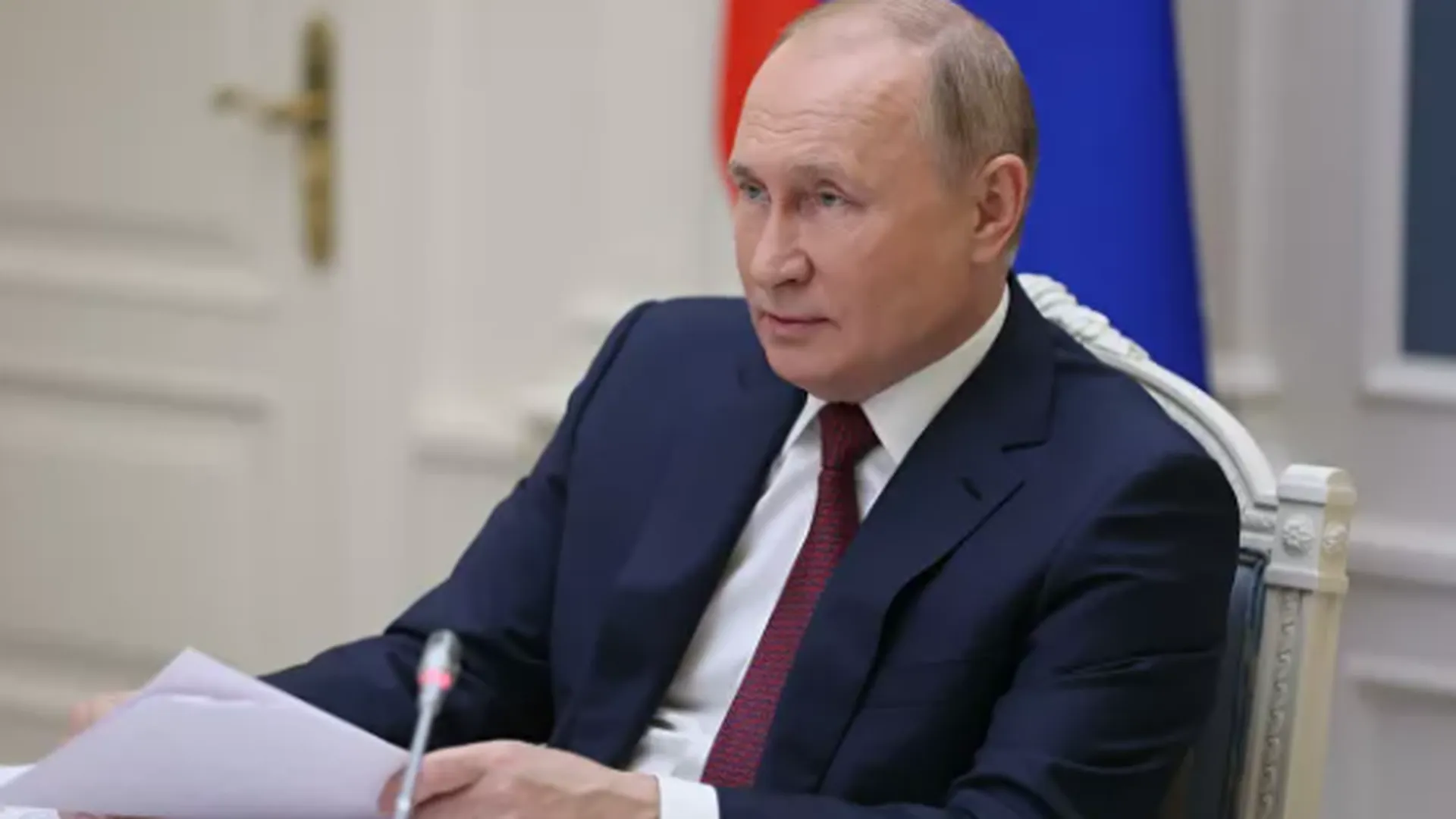 Путин предложил обсудить закон о СМИ-иноагентах с журналистами