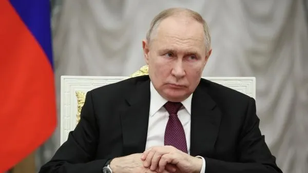 Путин продлил разрешение не учитывать голоса недружественных акционеров для отечественного бизнеса
