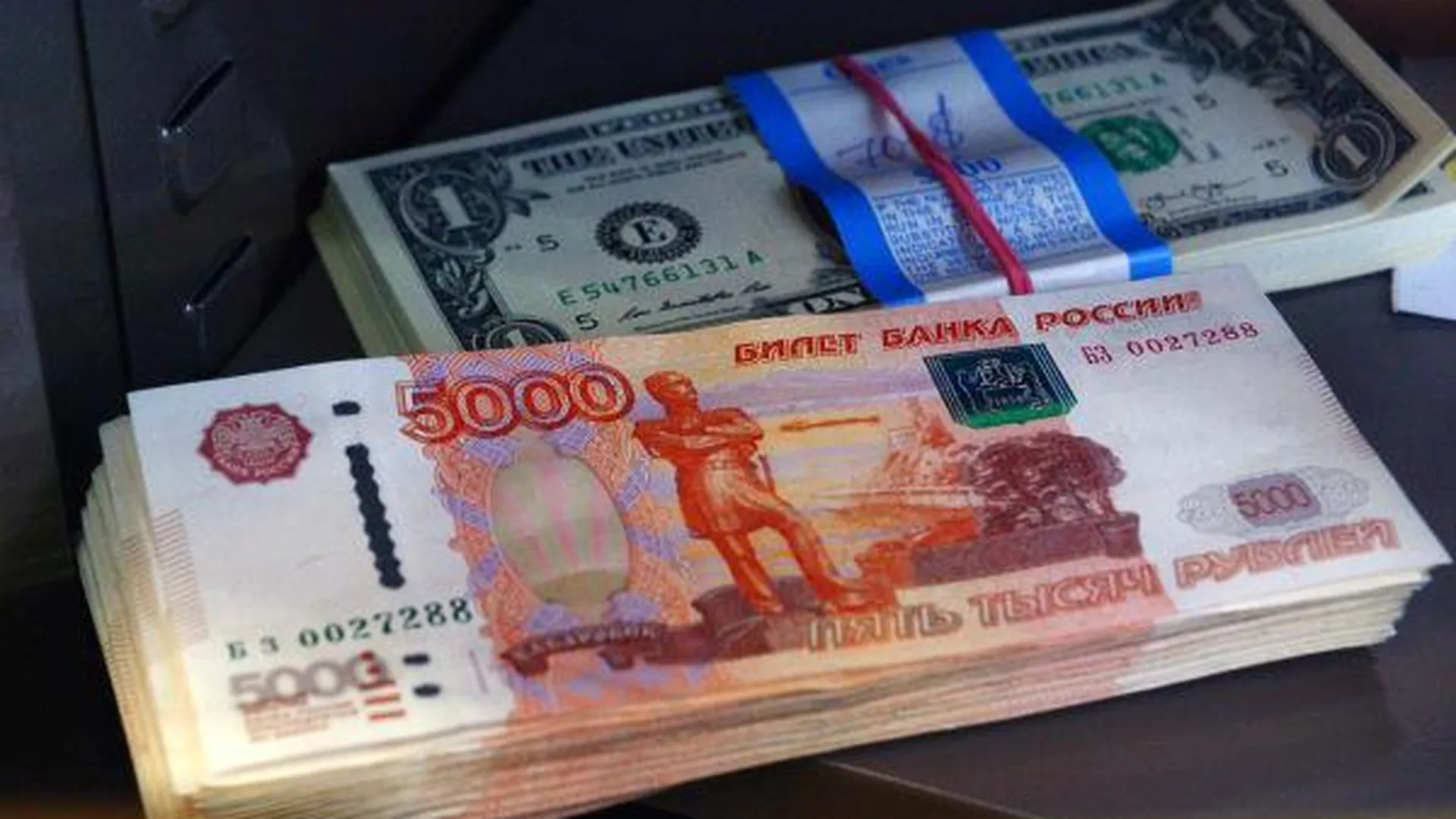 Более 6 млн руб вынесли бандиты из дома бизнесмена в Одинцовском районе
