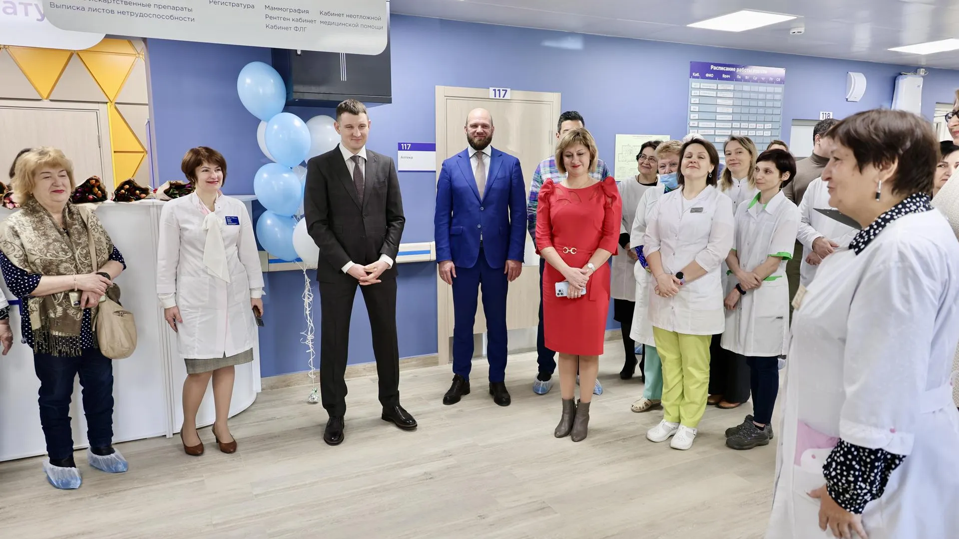 Глава Павлово-Посадского округа осмотрел третью поликлинику после проведения капитального ремонта
