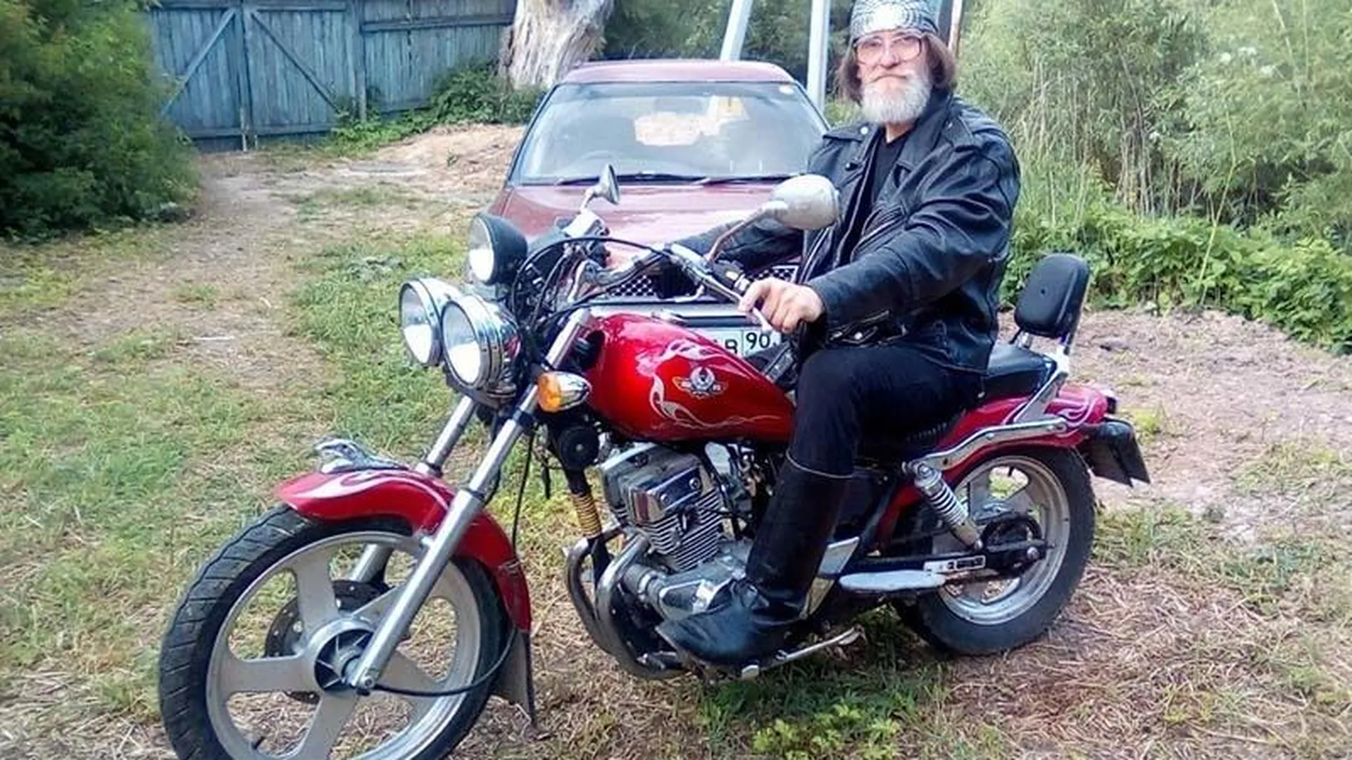 Мотоциклисты доставляют продукты пенсионерам на самоизоляции в Дмитрове