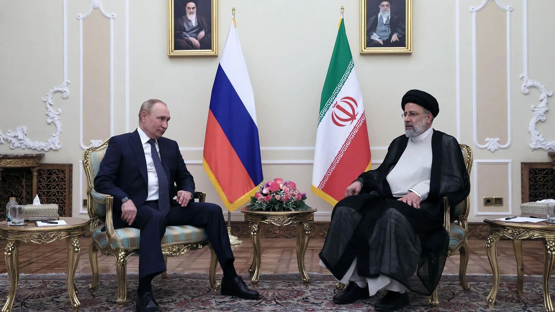 Владимир Путин с иранским коллегой Ибрахимом Раиси