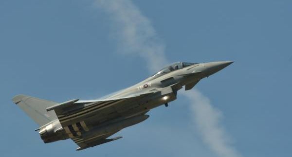 Истребитель Typhoon «коалиции» опасно сблизился с Ан-30 ВКС РФ