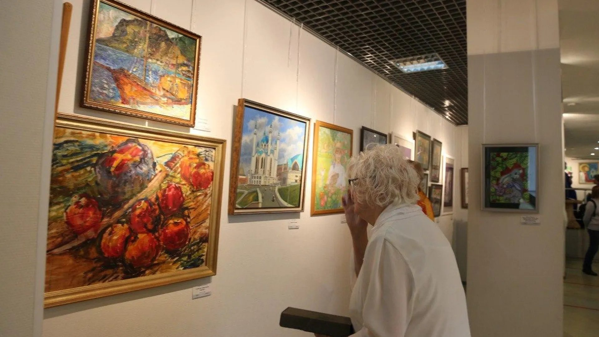 В Мытищинской галерее искусств открылась выставка ко Дню Победы