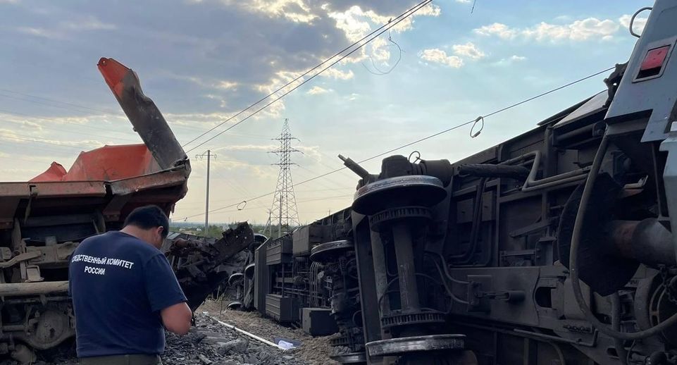 Трое пострадавших при сходе поезда в Волгограде находятся в тяжелом состоянии