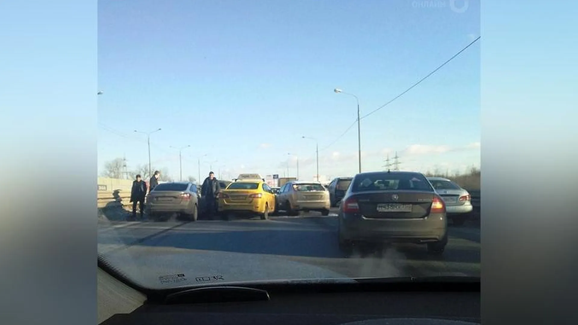 Восемь машин столкнулись на Симферопольском шоссе