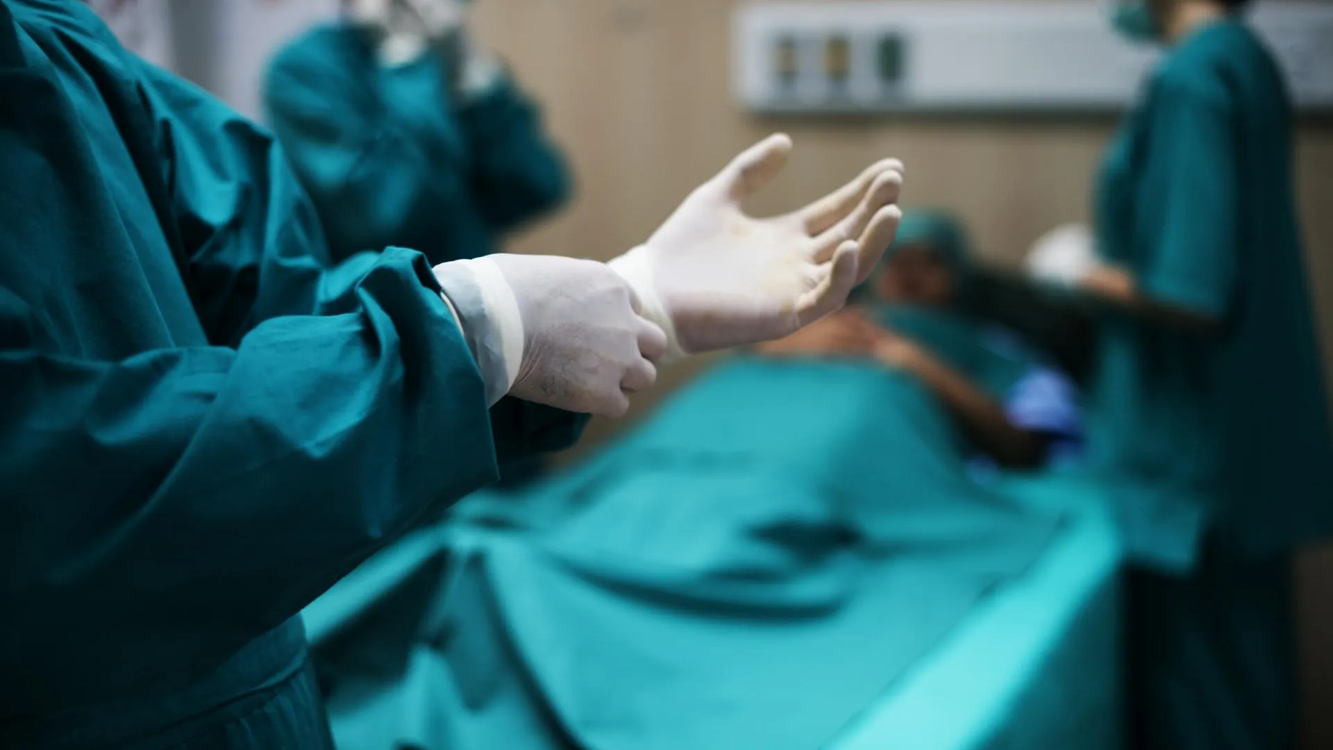 Хирурга больницы в Омске застали в «неадекватном состоянии»