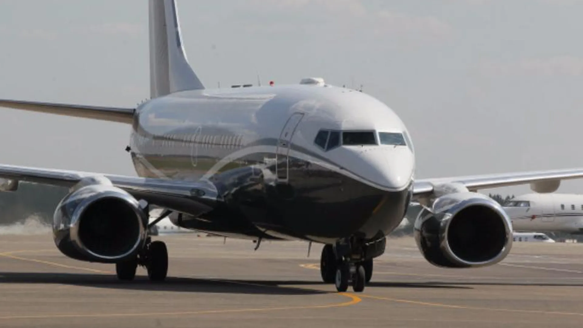 Самолет задержали во Внуково из-за угрозы взрыва бомбы на борту