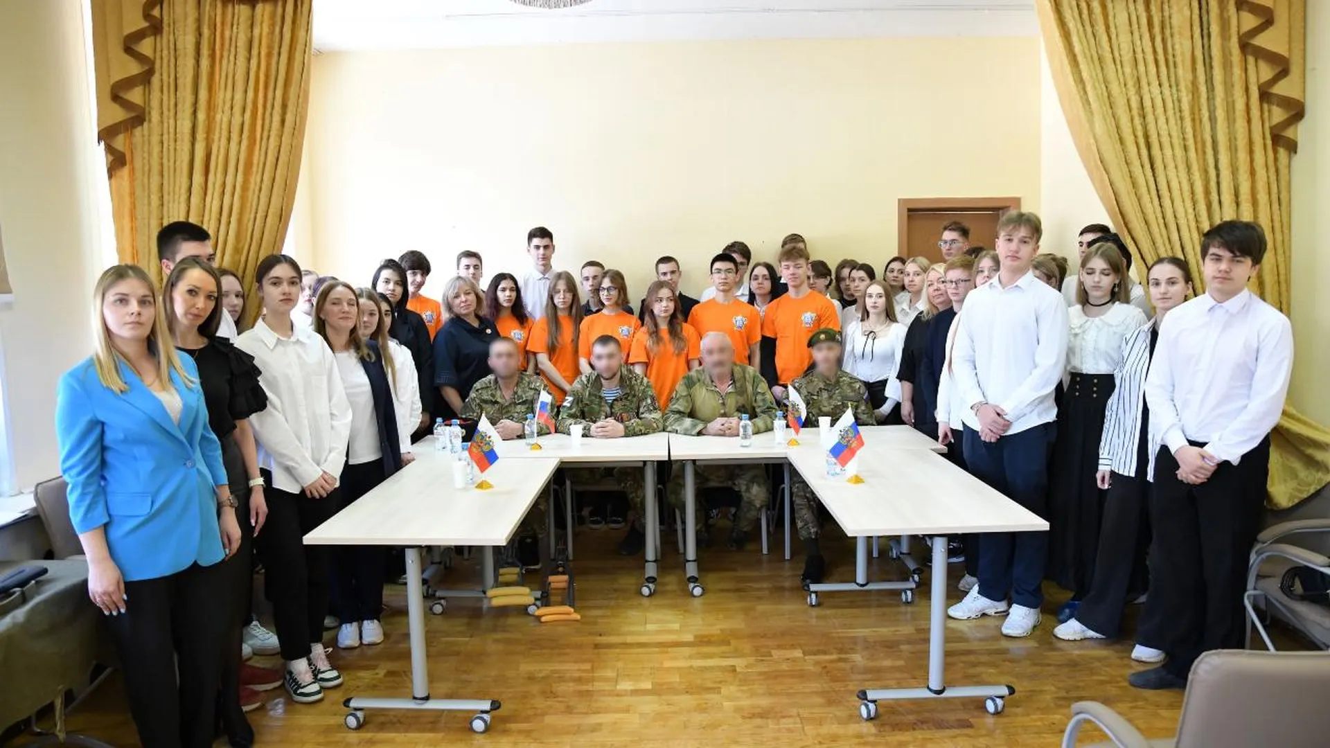 Бойцы СВО провели «Урок мужества» для школьников Дмитрова