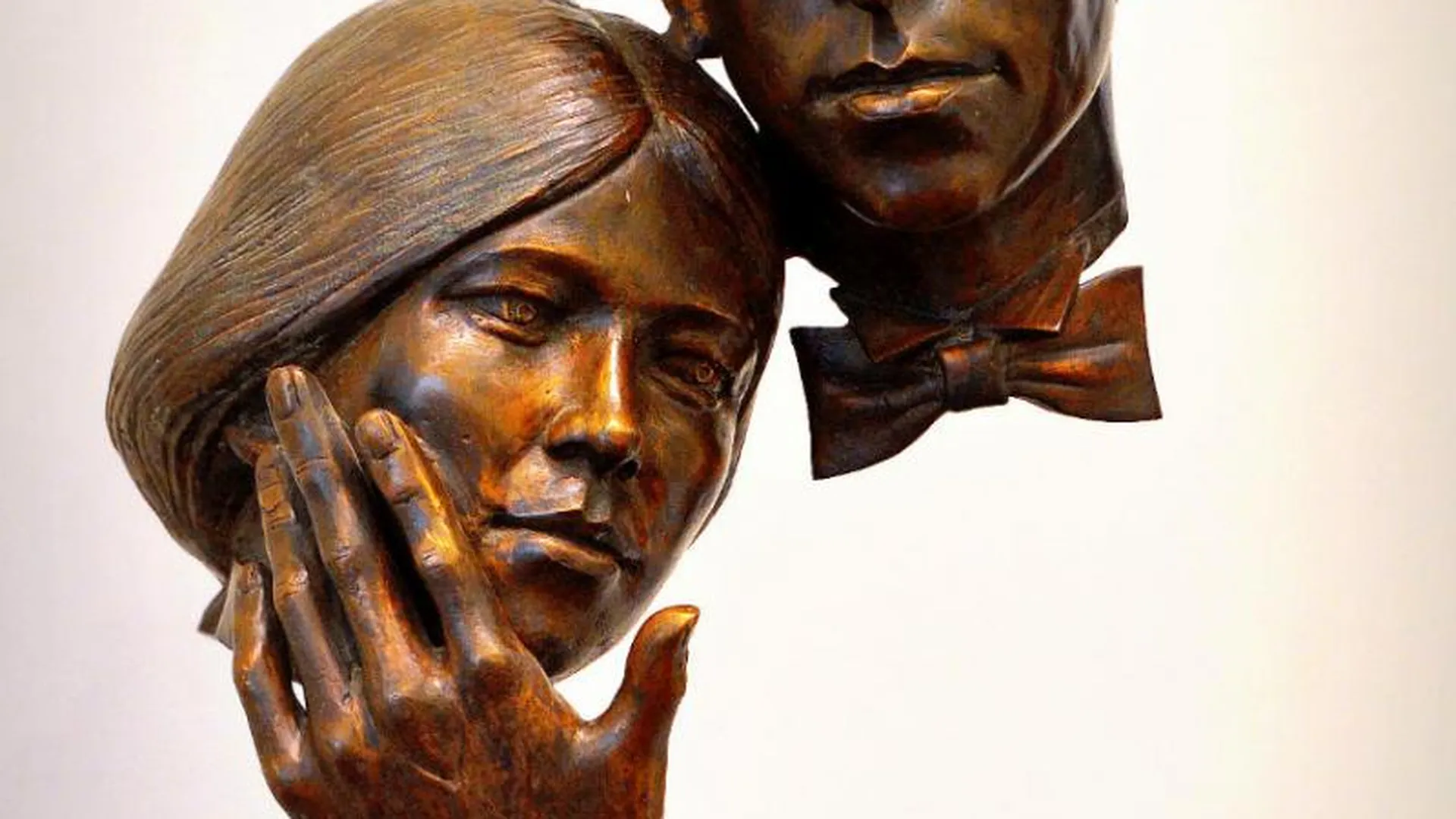 Выставка скульптора из Люберец Рожникова открыта в Москве
