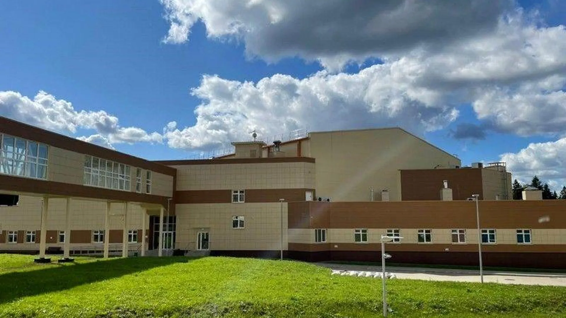 Зал для тренировок сборных РФ по спортивной гимнастике построили в Подмосковье