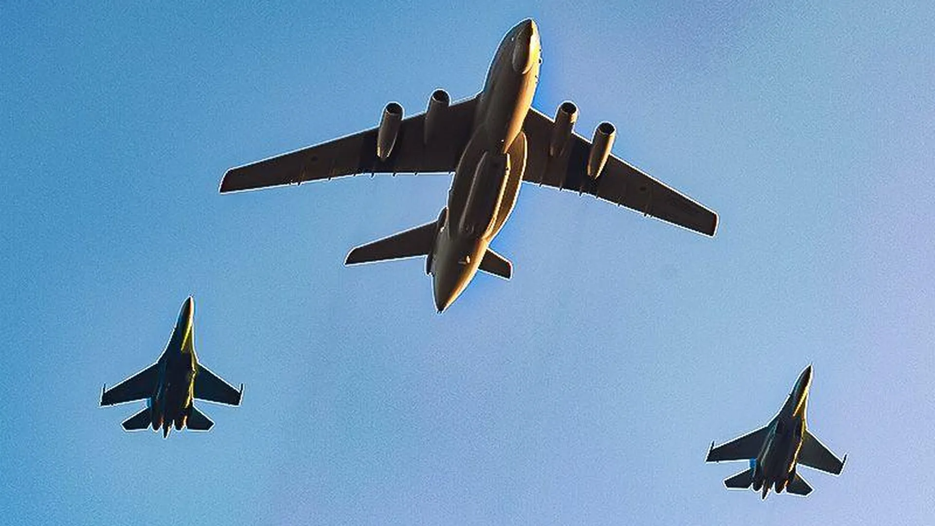 Выяснилось, зачем Украина перебрасывает боевые самолеты в Запорожье