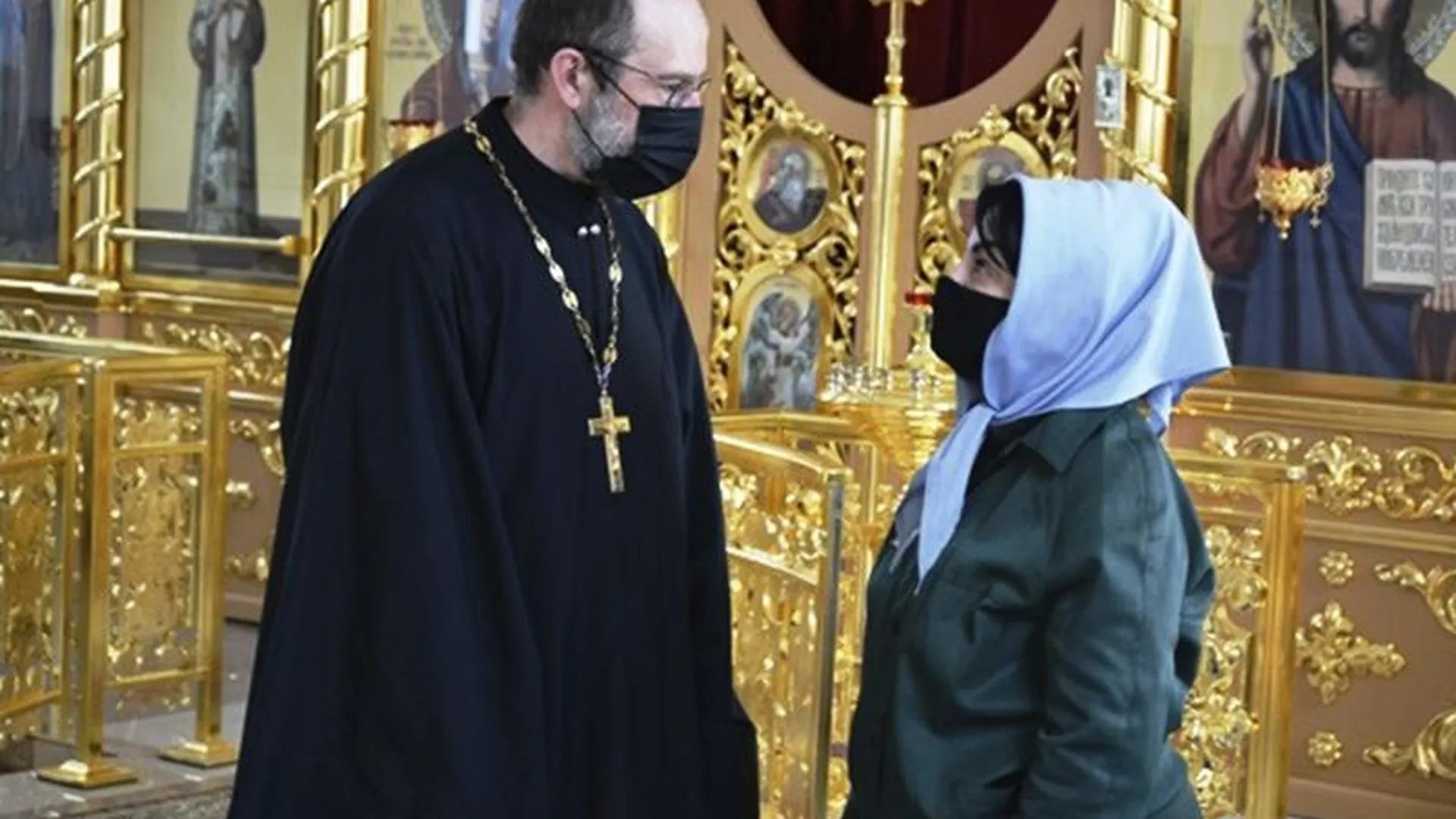 Священники Московской епархии помогают женщинам-заключенным в Дмитрове встать на путь исправления