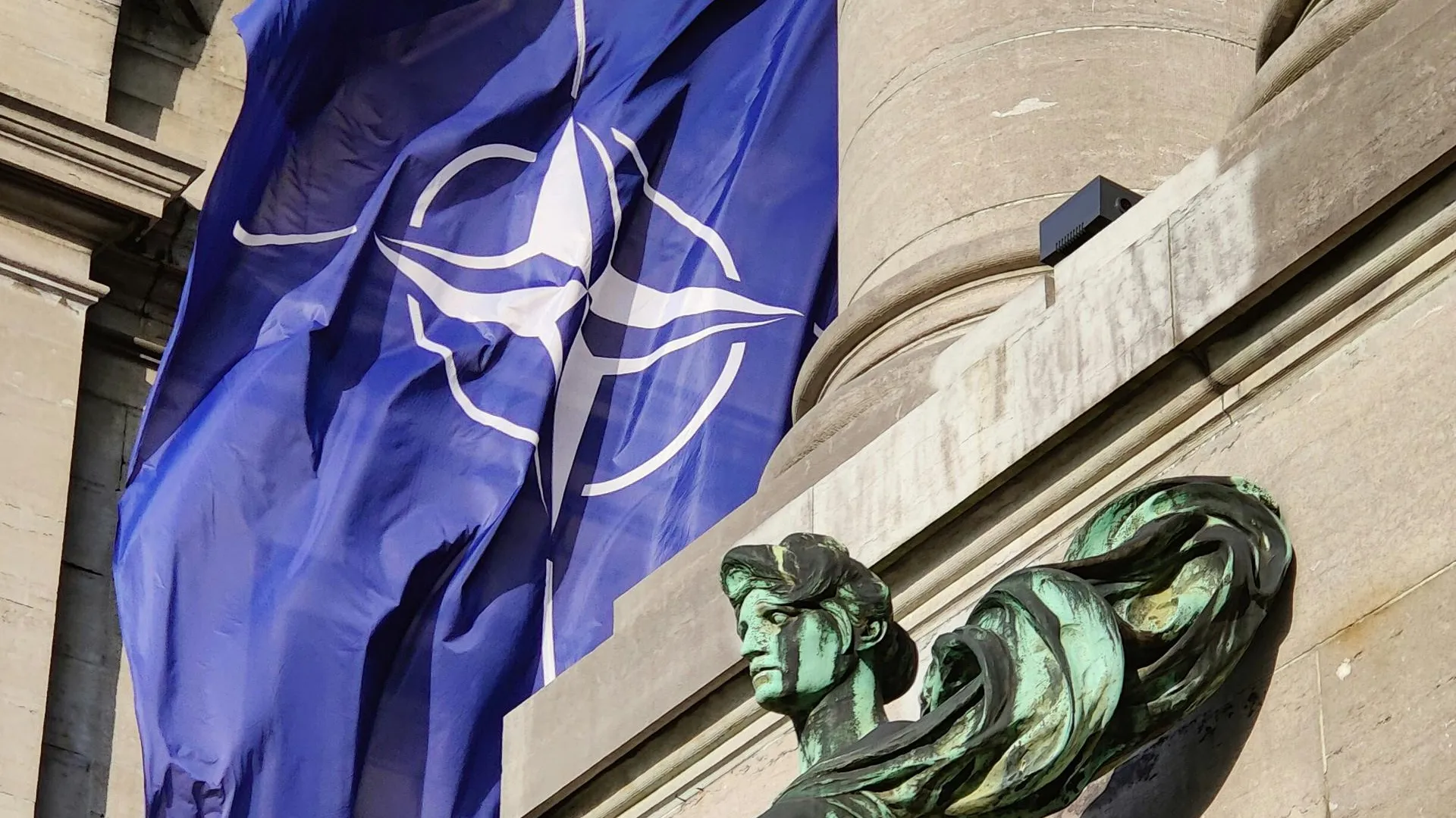 NI: устав НАТО не даст Киеву получить членство на саммите