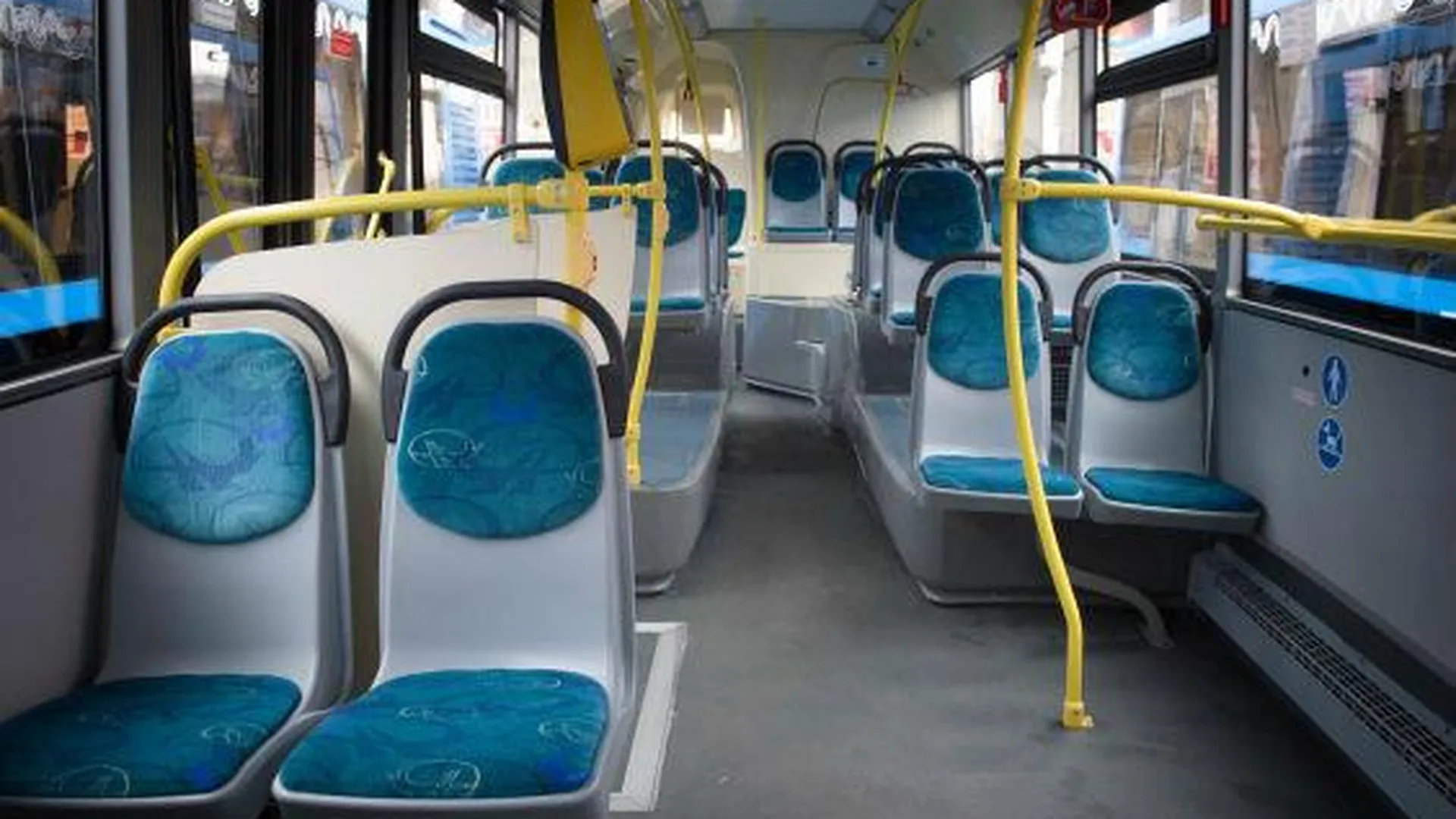 Треть автобусов на маршрутах между Москвой и Подмосковье обновят